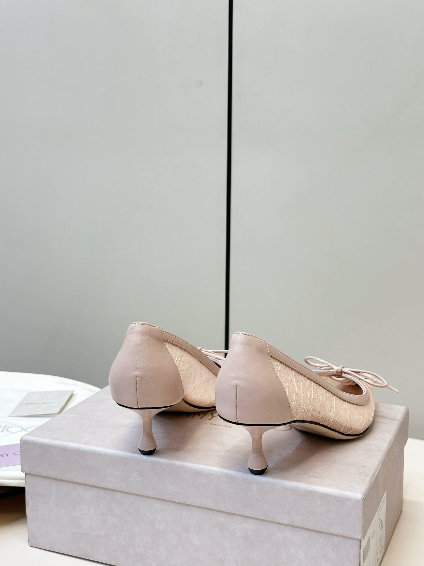 БОСОНІЖКИ НА ШНУРІВЦІ JIMMY CHOO 26S ЗІ СВІТЛО-НЮДОВОГО РОЖЕВОГО МЕРЕЖИВА ТА ШКІРИ ЯГНЯТИ