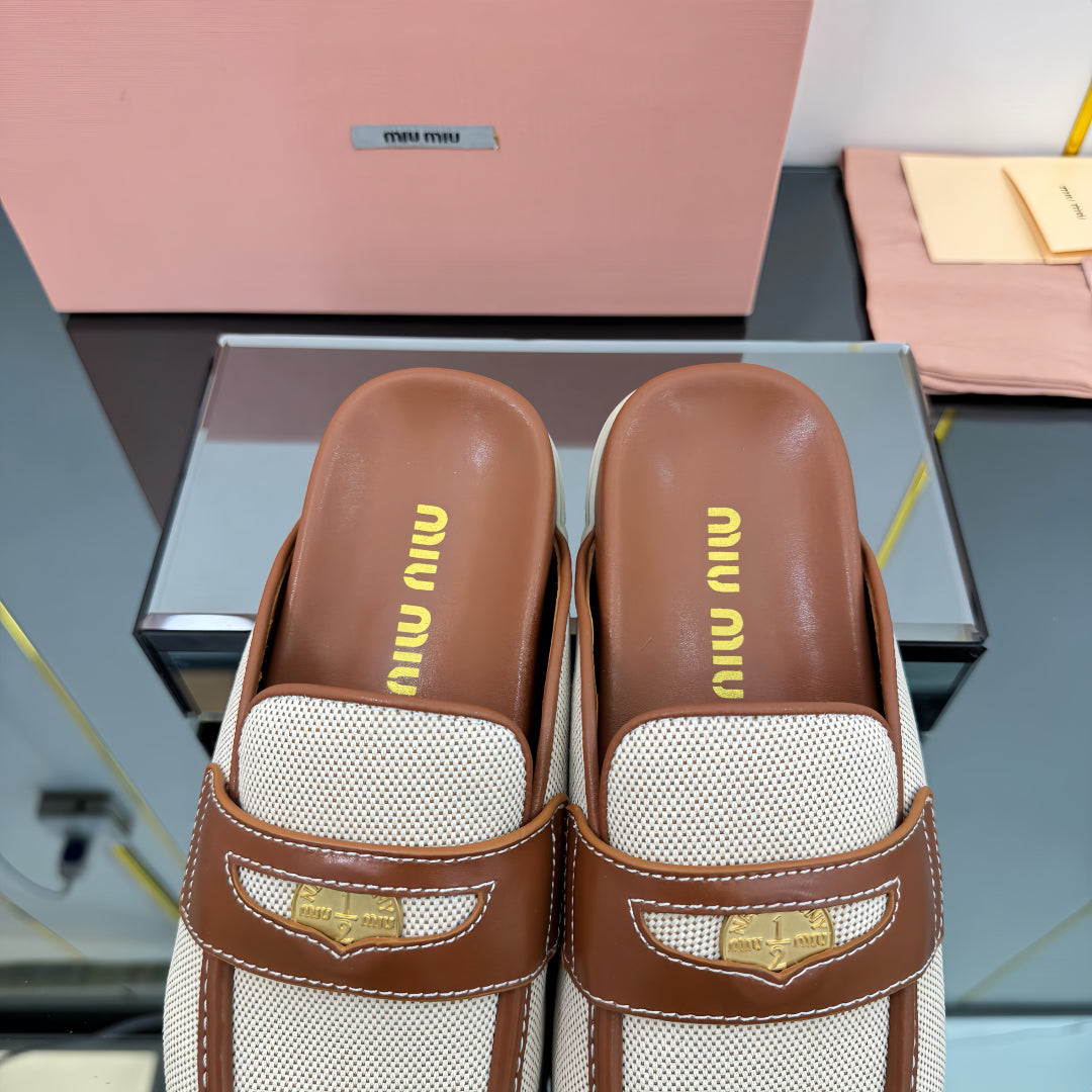 MULES SLIPPERS IN BROWN CALFSKIN AND WHITE DOTS CANVAS WITH GOLD COIN - 35