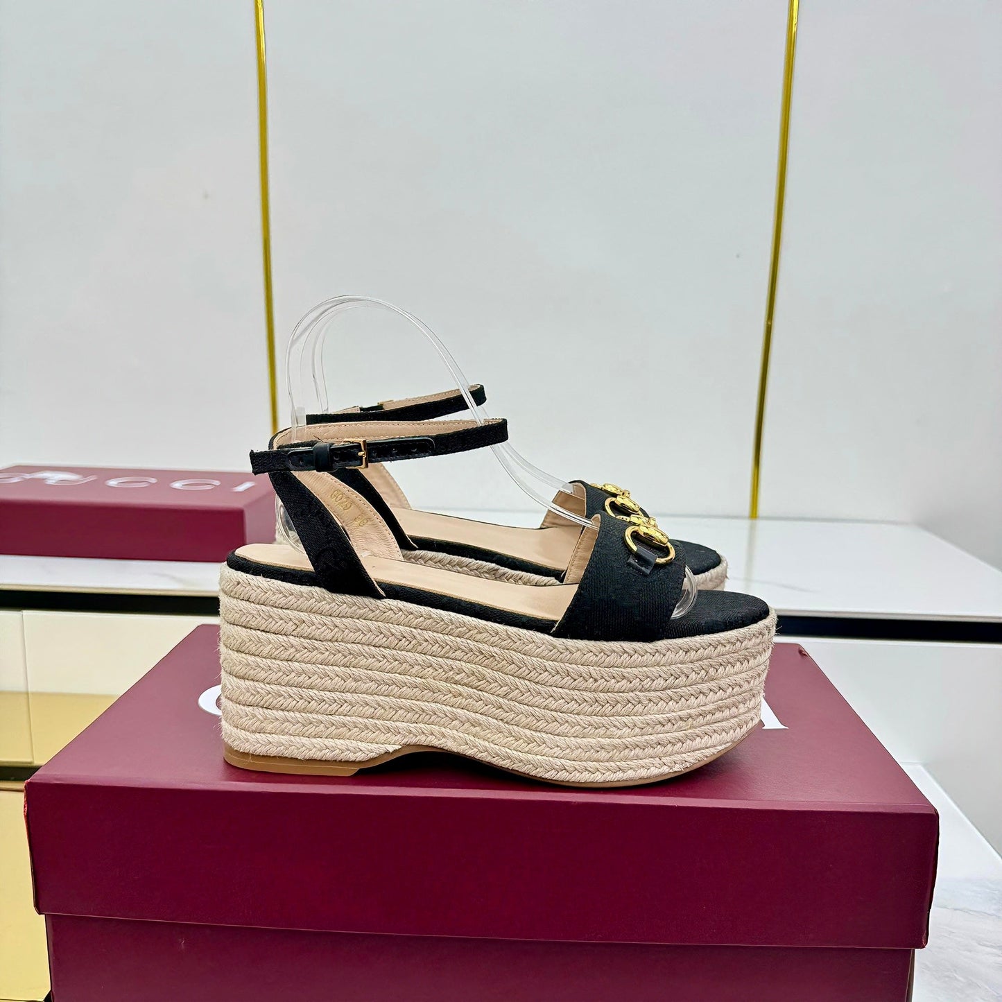 GG HIGH WEDGE SANDALS IN BLACK FABRIC AND RAFFIA WITH GOLD HARDWARE - 36
