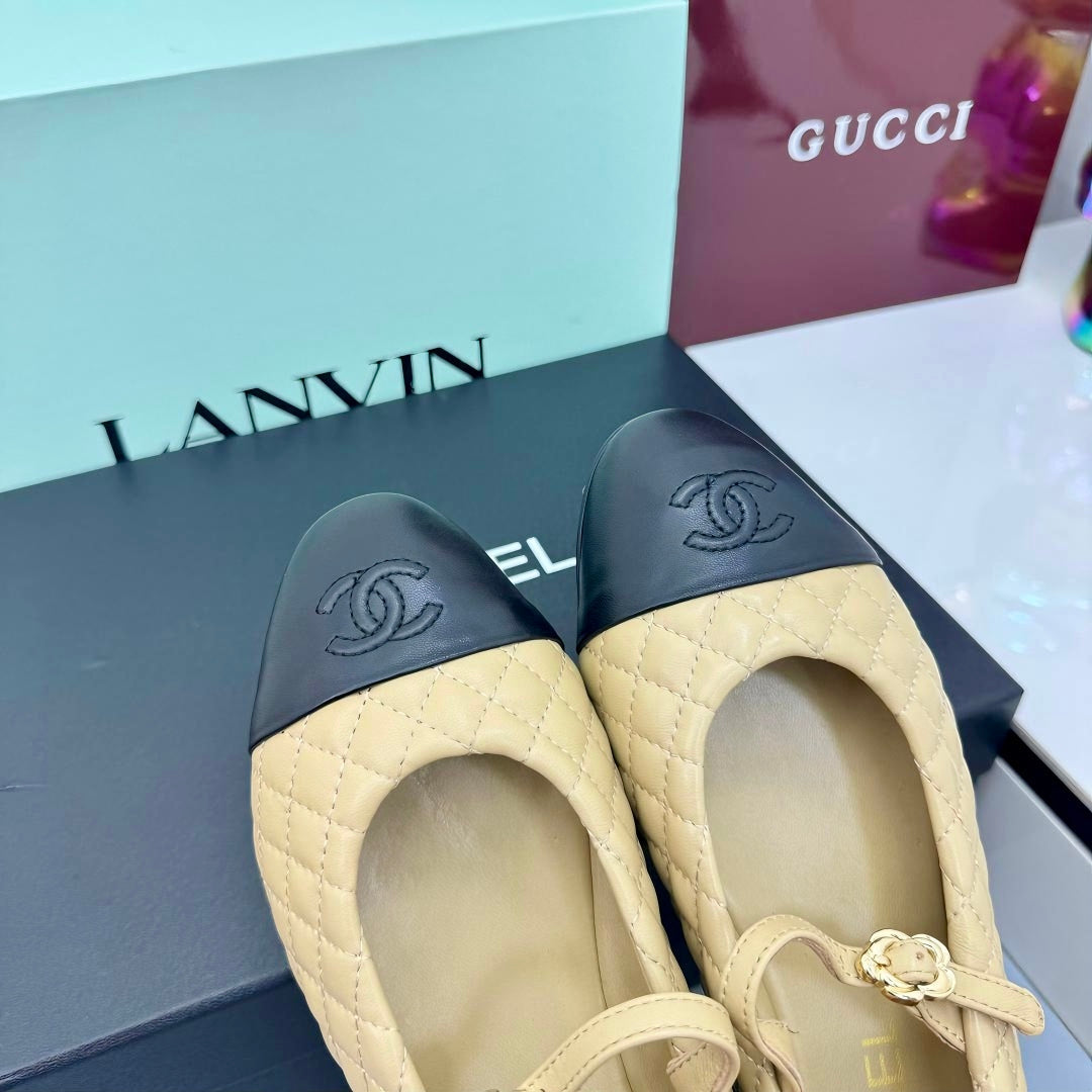 CC MARY JANE FLAT 25S IN BEIGE LAMBSKIN EMBOSSED LOGO - 35
