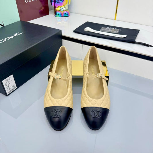 CC MARY JANE FLAT 25S IN BEIGE LAMBSKIN EMBOSSED LOGO - 35
