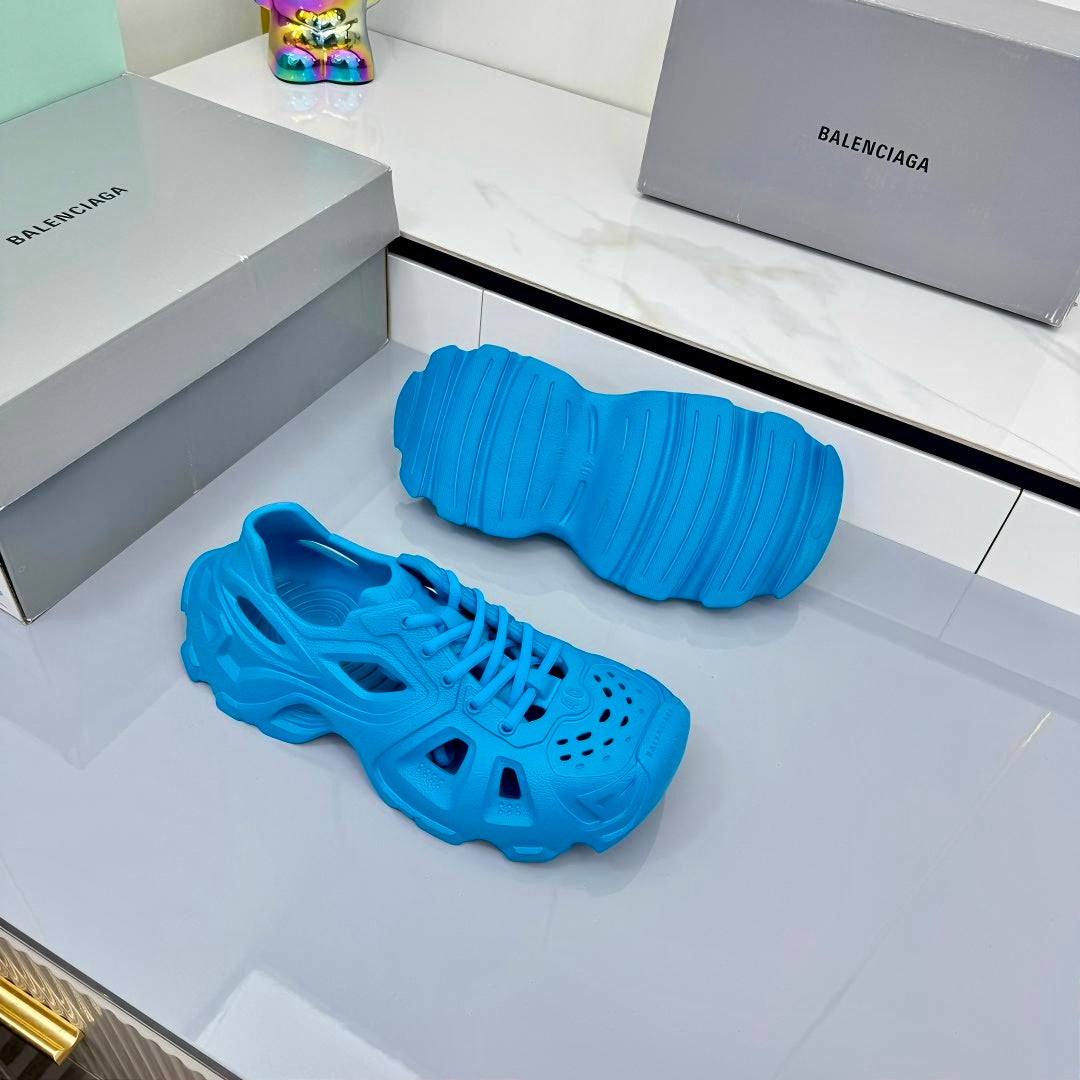 BALENCIAGA 25S SPIDER-MAN SNEAKERS IN BLUE SYNTHETIC RUBBER - 35