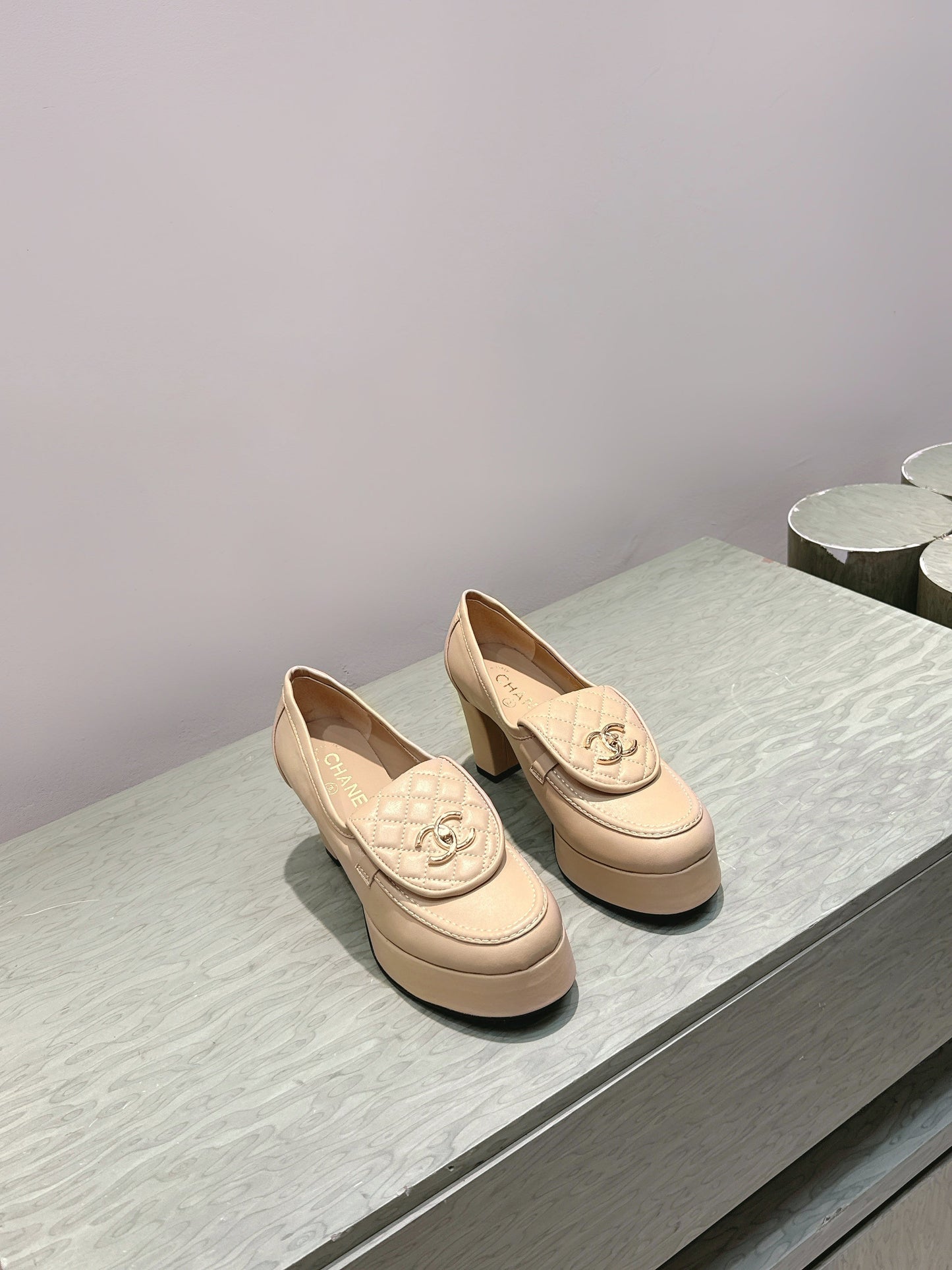 CHANEL 25S HIGH-HEELED MOCCASINS 80MM IN LIGHT TAN CALFSKIN GOLD HARDWARE - 35