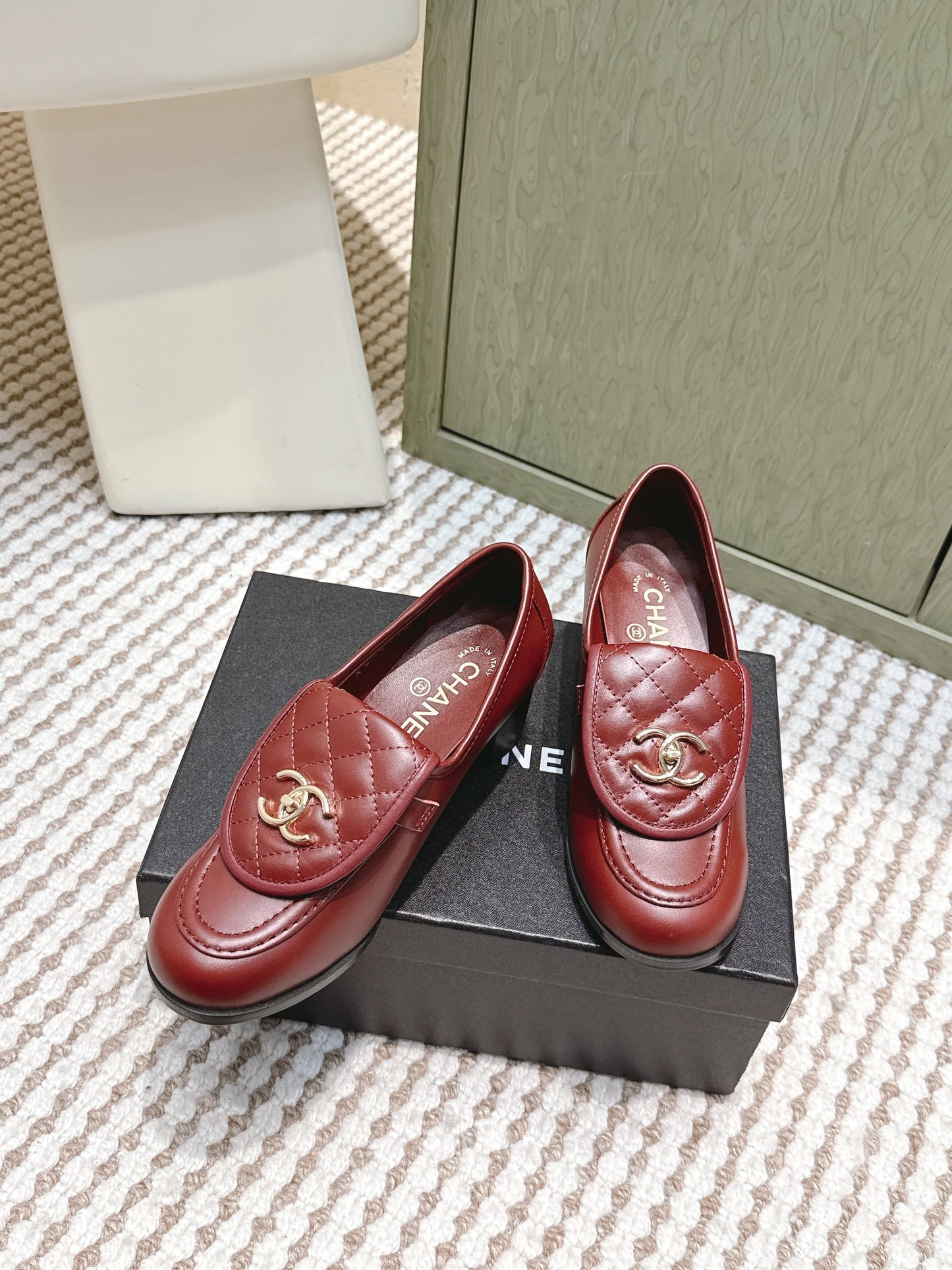 CHANEL 25S LOAFERS MOCCASIN 65MM IN BURGUNDY RED CALFSKIN GOLD HARDWARE - 35