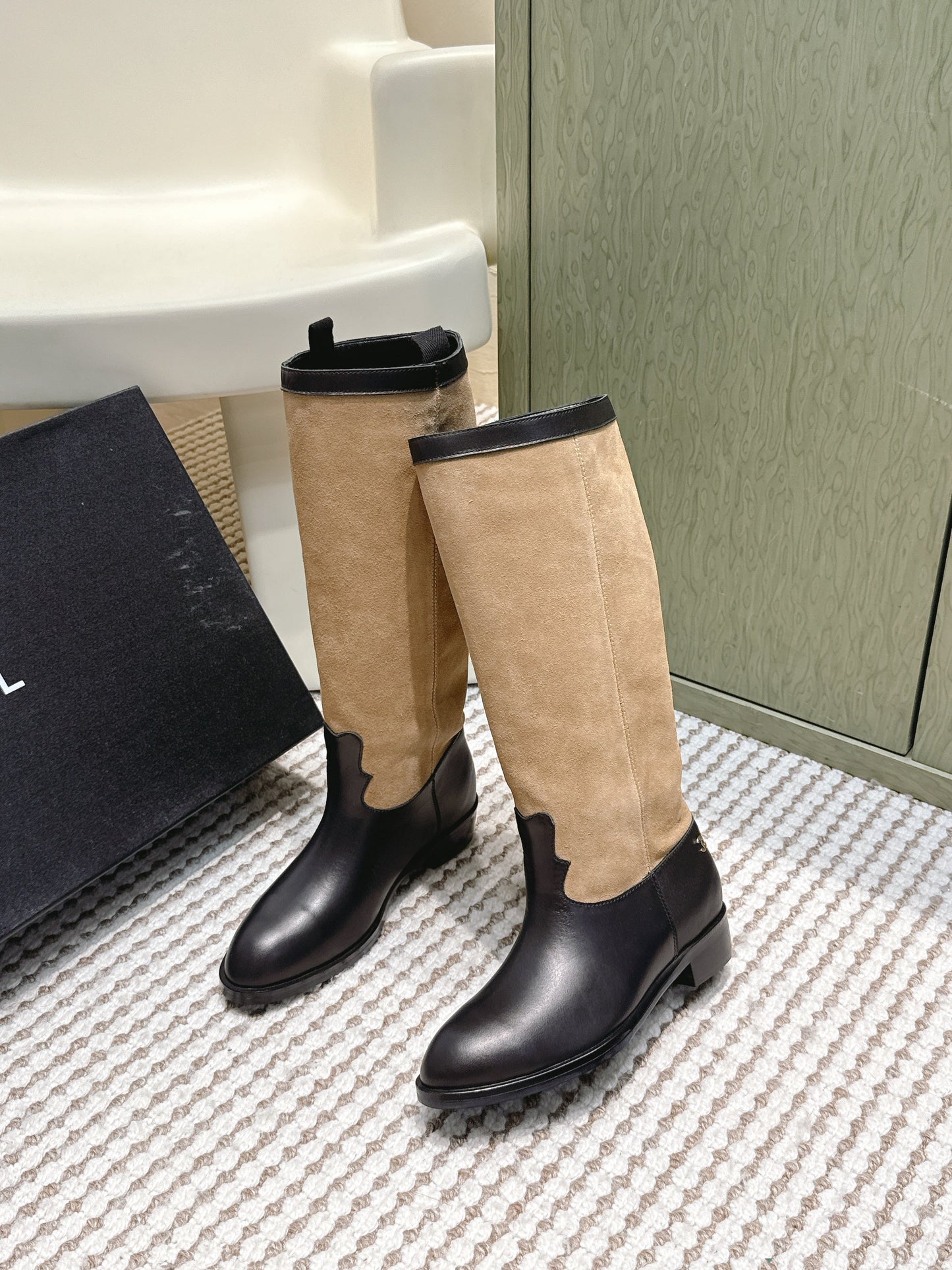 CHANEL 25S KNEE-HIGH BOOTS IN TAN BROWN SUEDE MIX BLACK CALFSKIN - 35