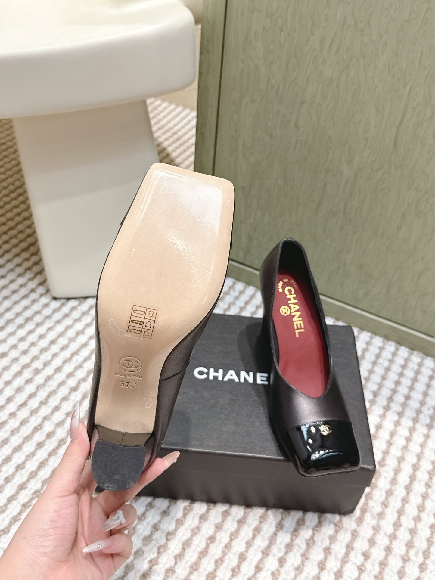 CHANEL 25S SQUARE-TOE HIGH HEELS 90MM IN BLACK CALFSKIN - 35