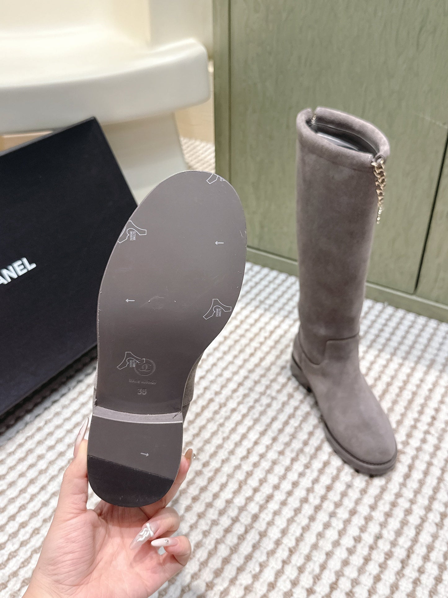 CHANEL 25S KNEE-HIGH BOOTS IN GREY SUEDE GOLD HARDWARE - 35