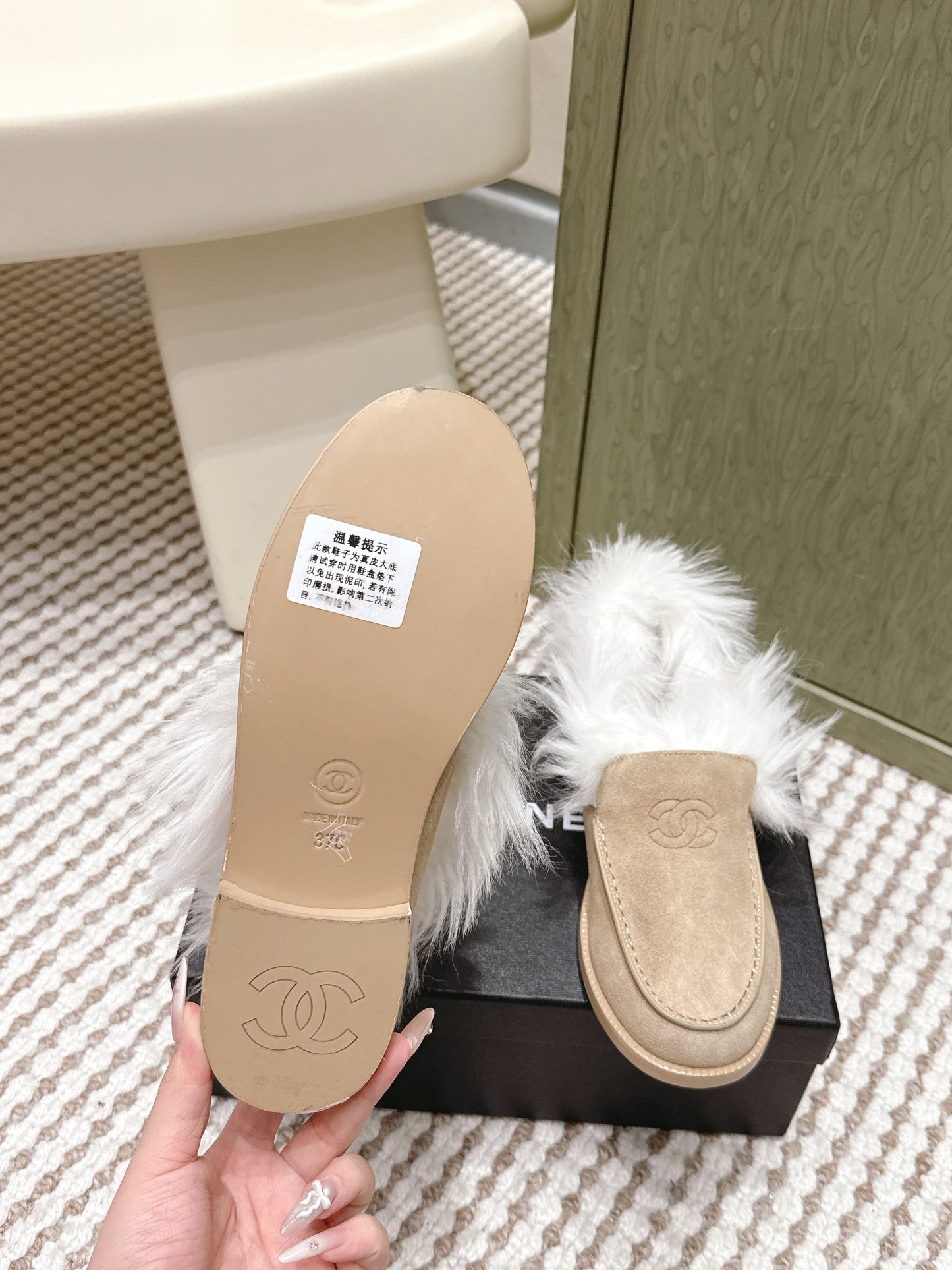 CHANEL 25S LOAFERS MOCCASIN IN BEIGE SUEDE WITH WHITE MINK FUR LINING - 35