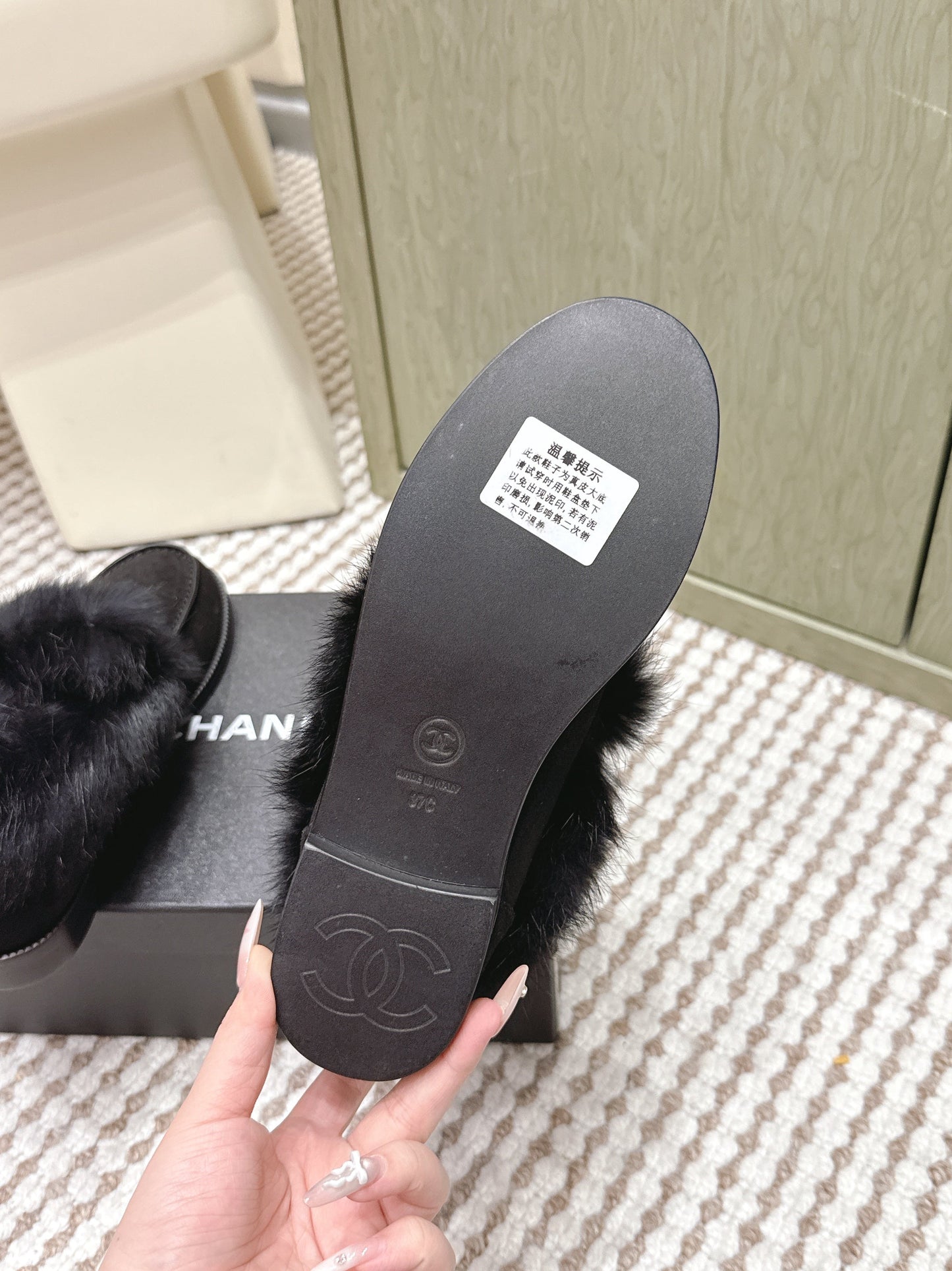 CHANEL 25S LOAFERS MOCCASIN IN BLACK SUEDE WITH MINK FUR LINING - 35