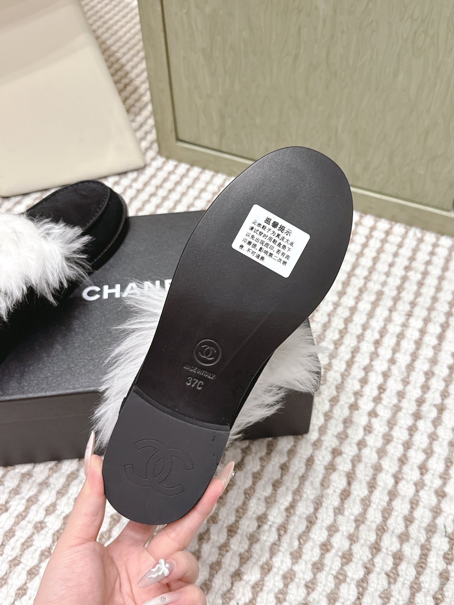 CHANEL 25S LOAFERS MOCCASIN IN BLACK SUEDE WITH WHITE MINK FUR LINING - 35