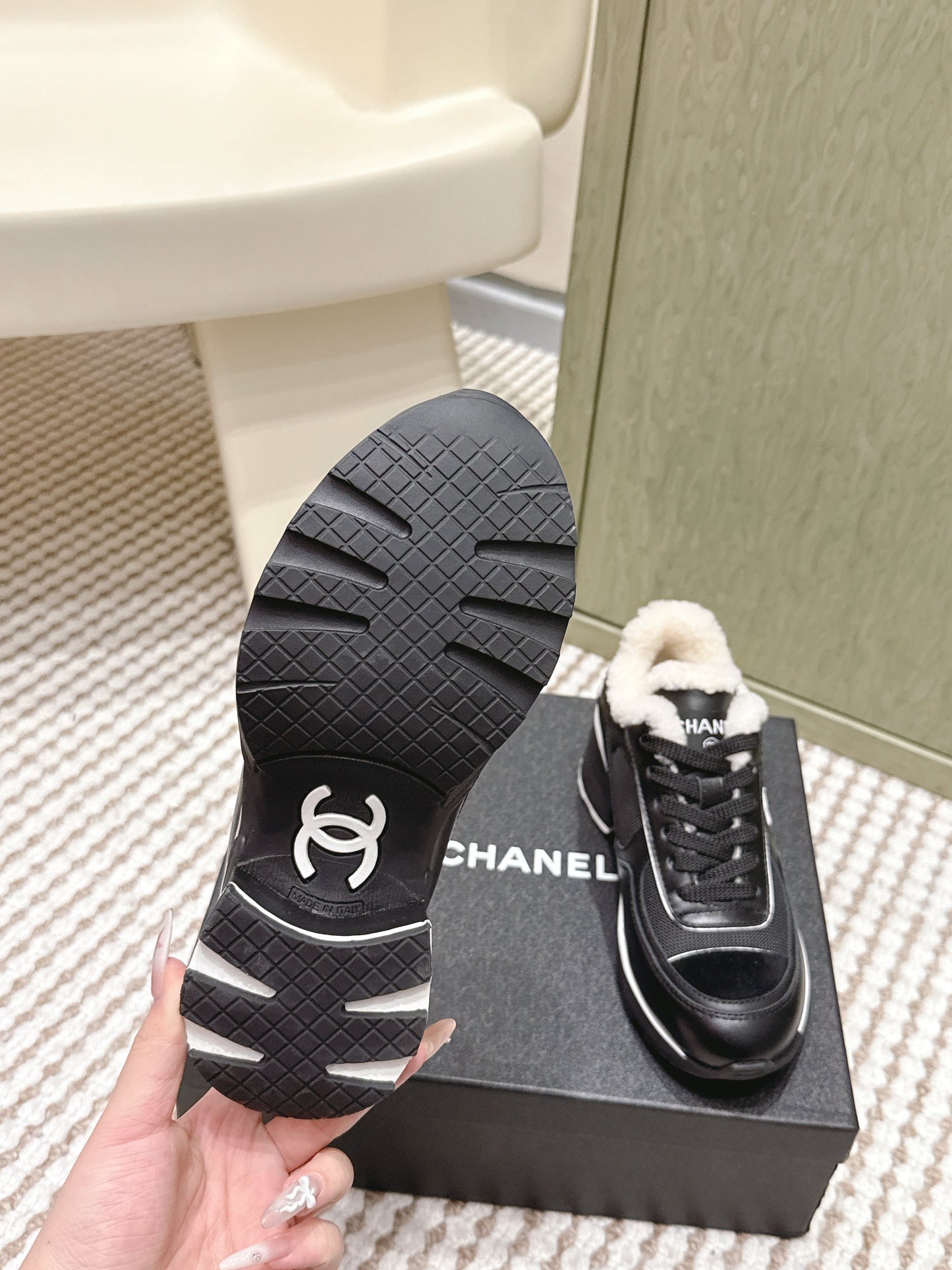 CHANEL 25S SNEAKERS IN BLACK SYNTHETIC FABRIC AND SUEDE CALFSKIN - 35