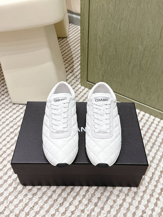 КРОСІВКИ CHANEL 25S З БІЛОЇ ТЕЛЯЧОЇ ШКІРИ ТА ЗАМШІ - 35