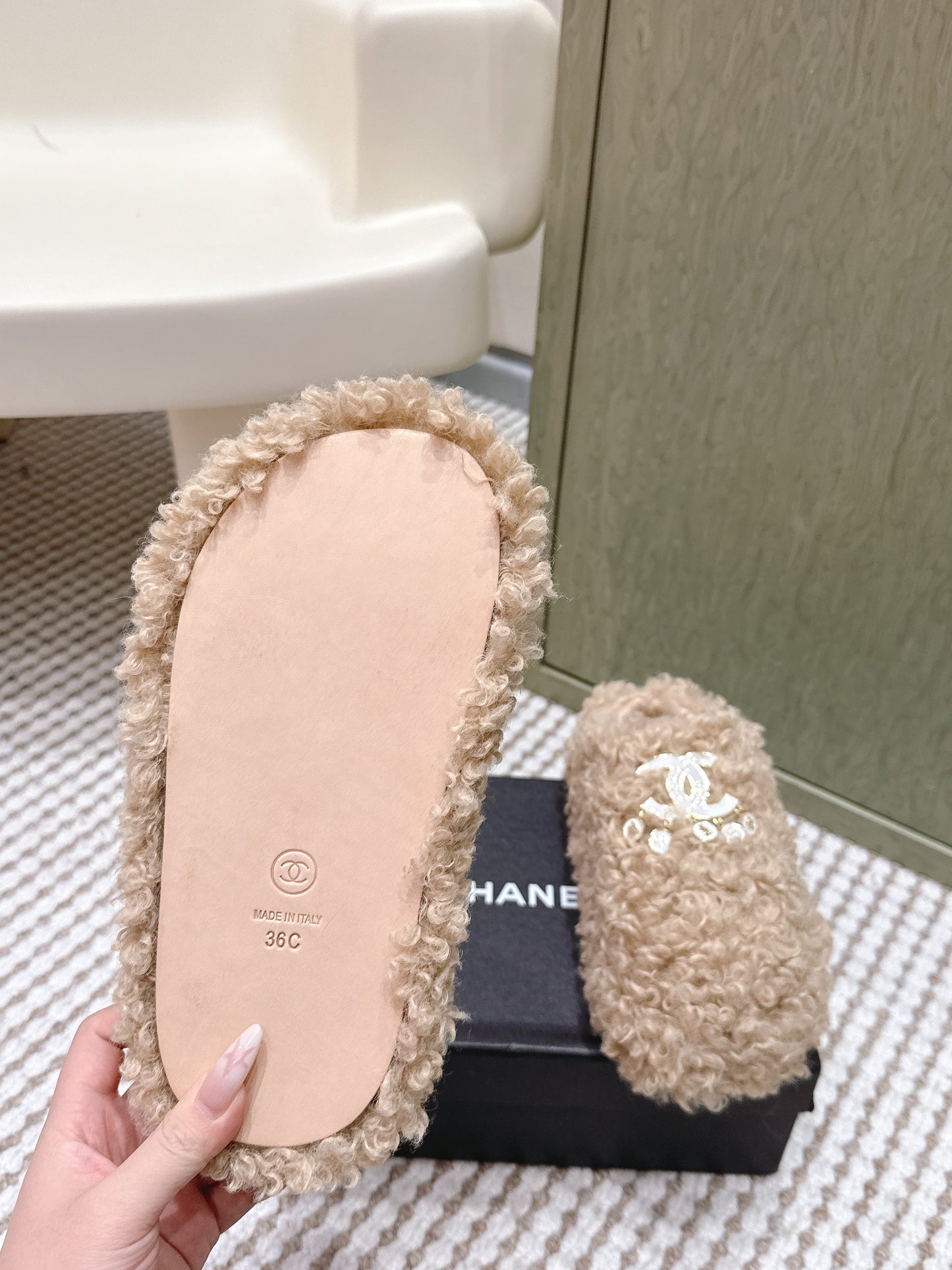 CHANEL 25S CLASSIC FURRY SLIDES IN LIGHT BROWN WITH DOUBLE C LOGO - 35