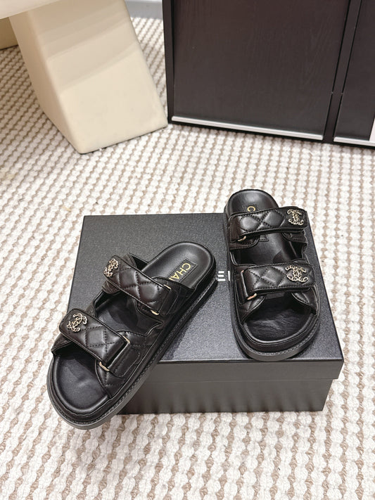 CHANEL 26S SANDALS IN BLACK CALFSKIN