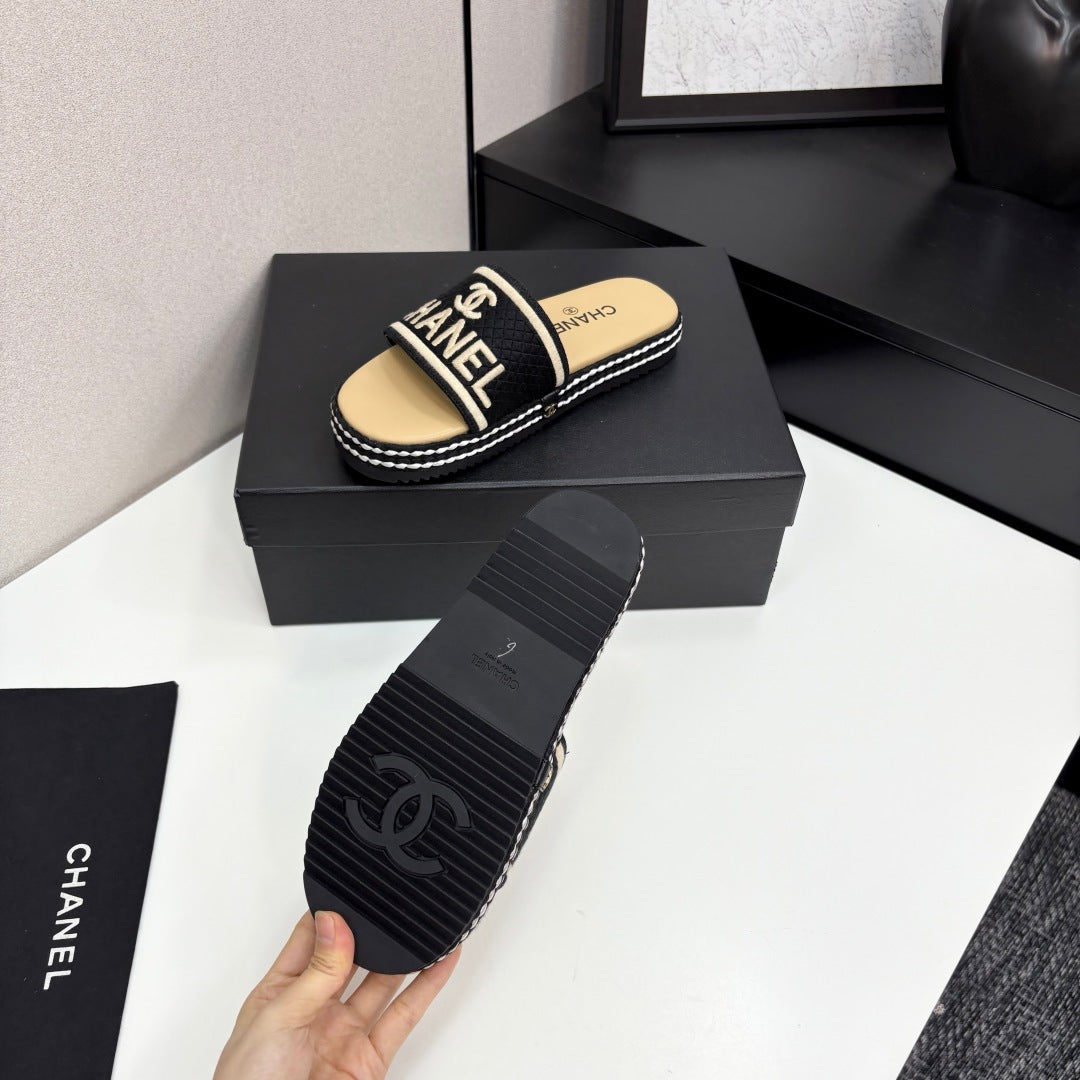 CC SLIDE SANDALS 25S IN BEIGE CALFSKIN MIX BLACK FABRIC - 35