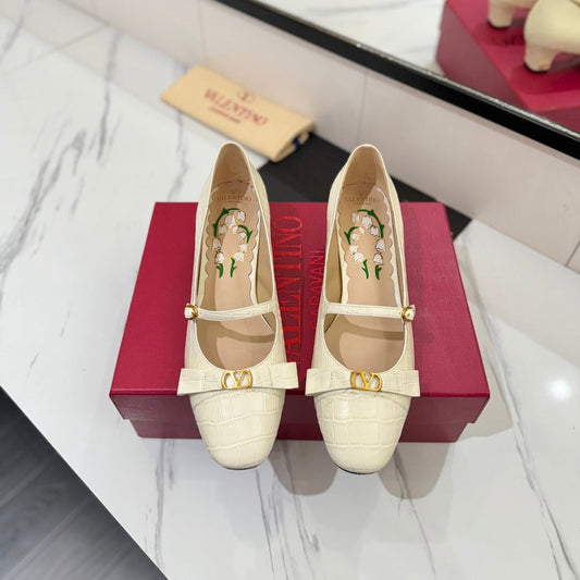 ТУФЛІ VLTN VLOGO SIGNATURE З ЗАКРУГЛЕНИМ НОСКОМ 25S КОЛЬОРУ КРЕМОВО-БІЛА ШКІРА ЯГНЯТИ З ТИСНЕННЯМ ПІД ЗМІЇНУ ШКІРУ - 35