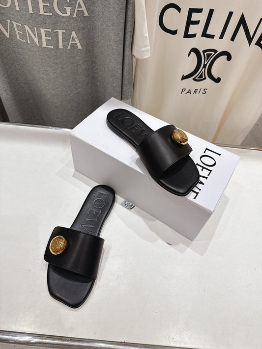 LOEWE 26S PEBBLE SLIDE IN BLACK CALFSKIN GOLD HARDWARE