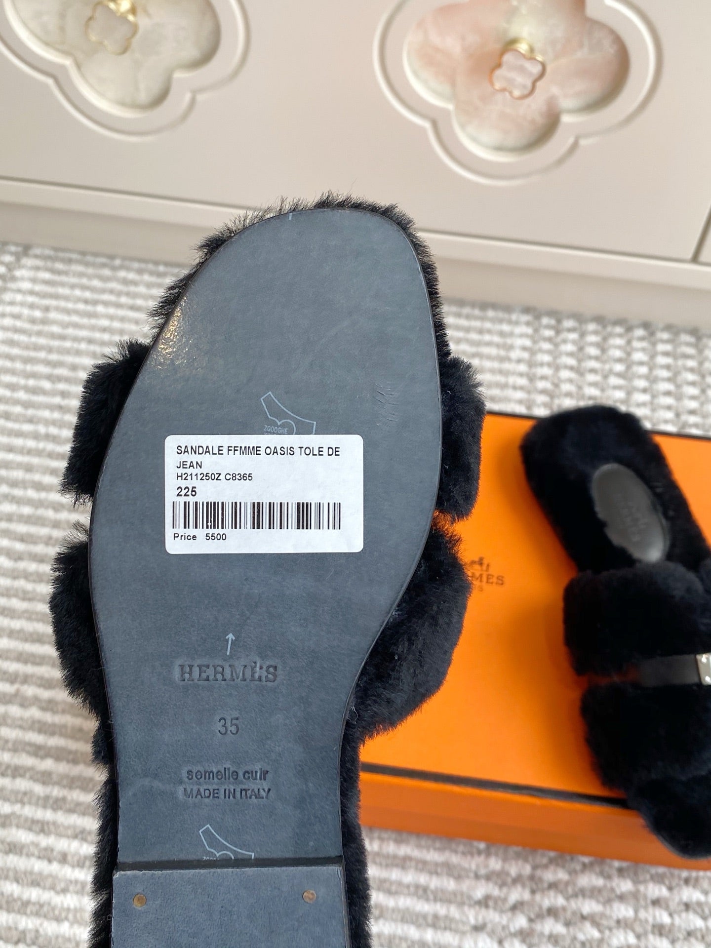 HM 25S ECLAIR SANDAL IN BLACK SHEARLING WITH SILVER HARDWARE - 35