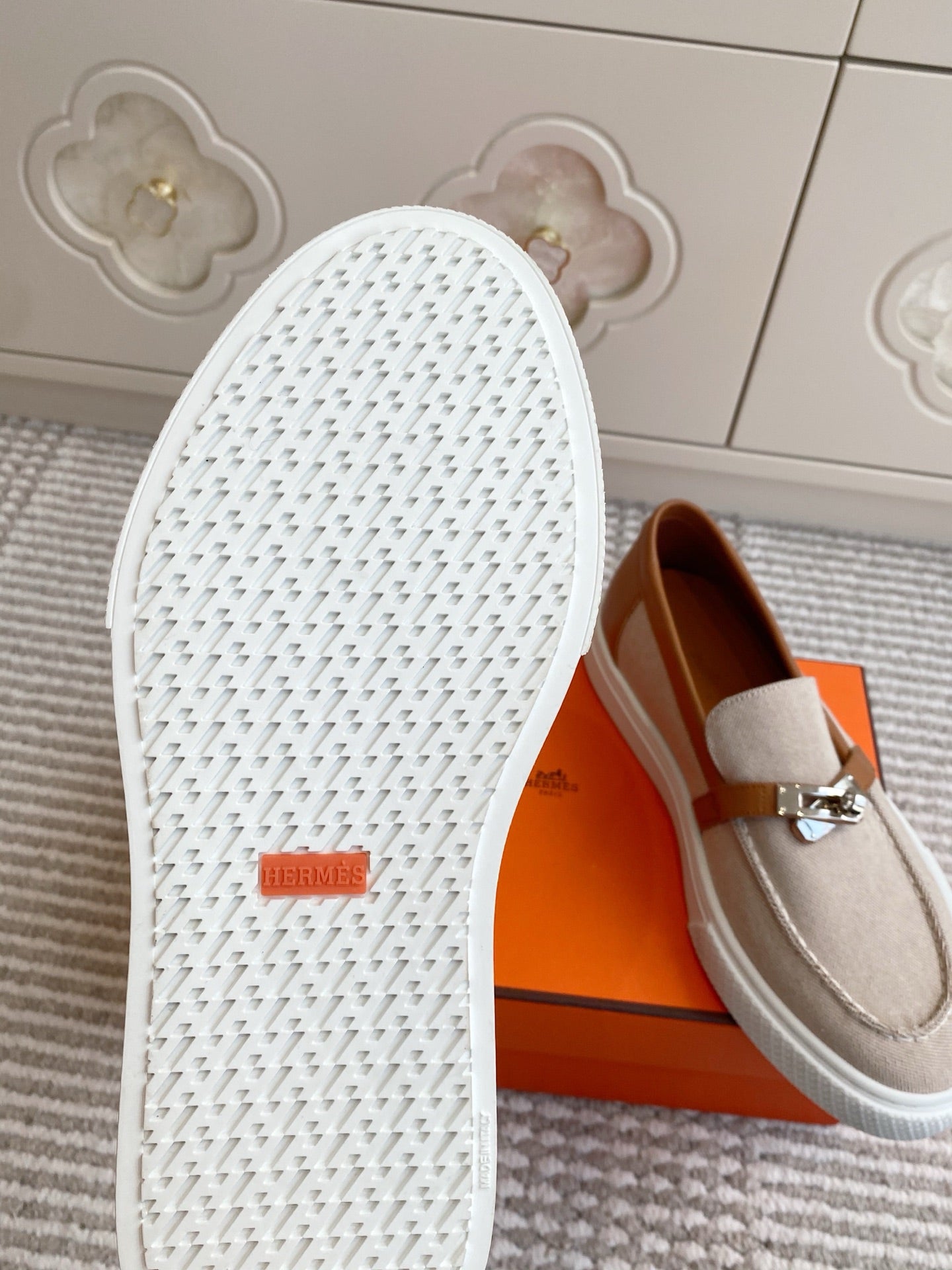 HM 25S SLIP-ON IN LIGHT BEIGE CANVAS AND BROWN LAMBSKIN WITH SILVER HARDWARE - 35
