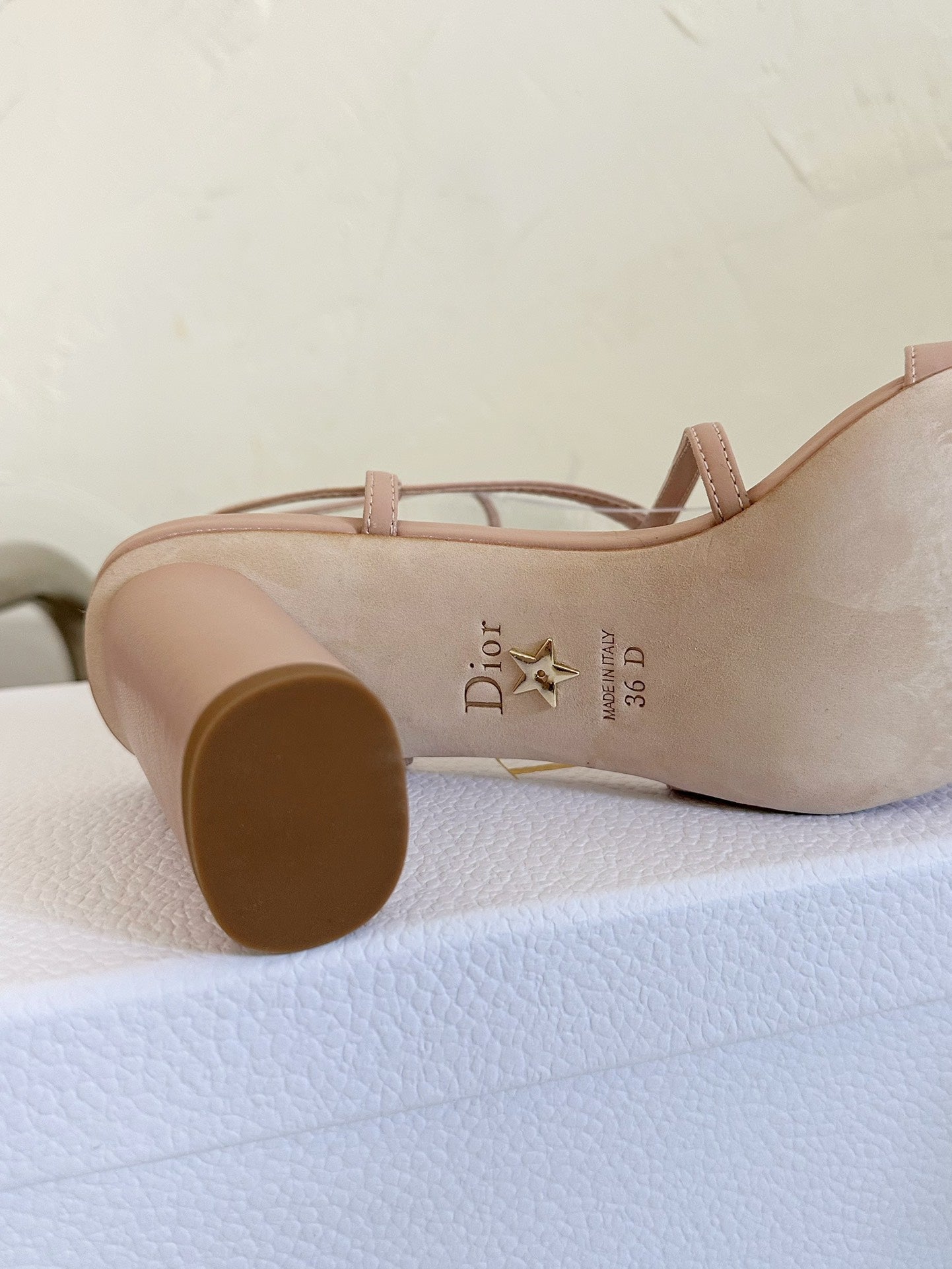 MEDIUM SQUARE HEEL SANDAL IN BLUSH PINK LAMBSKIN - 35