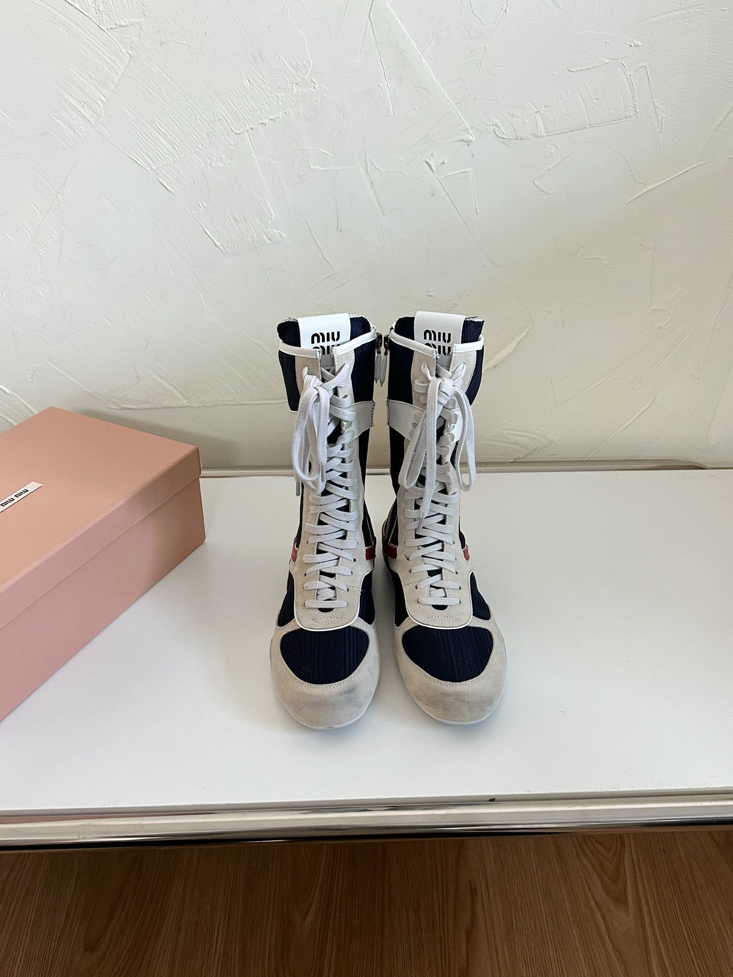 LACE-UP KNEE BOOTS IN BEIGE SUEDE AND NAVY MESH - 35
