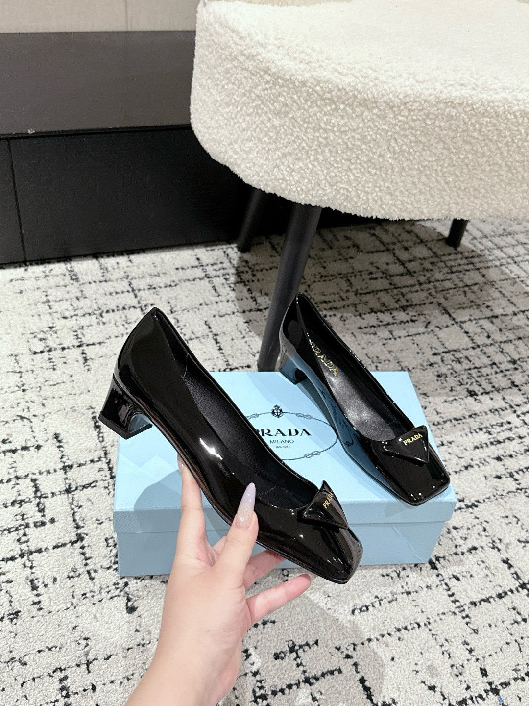 PRADA 25S SQUARE TOE HIGH HEELS IN BLACK GLOSSY CALFSKIN - 35