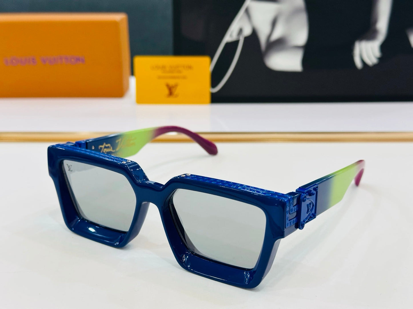 RECTANGLE SUNGLASSES 574802 IN ACETATE - Black/Blue