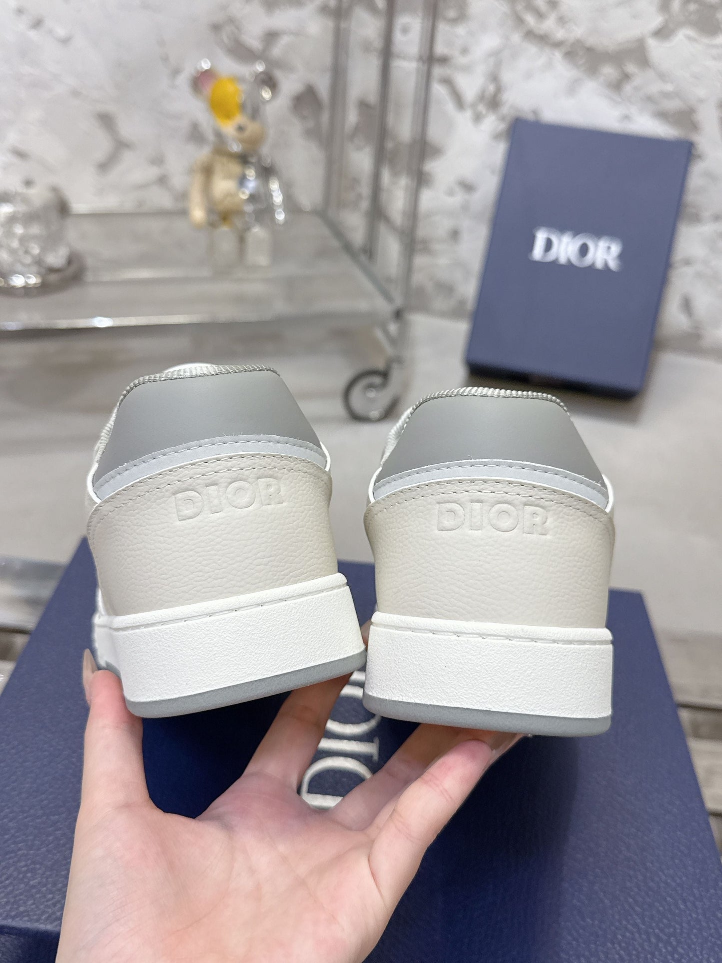 DIOR 25S B27 UPTOWN LOW-TOP SNEAKERS IN WHITE MIX GREY CALFSKIN STYLE 1 - 35