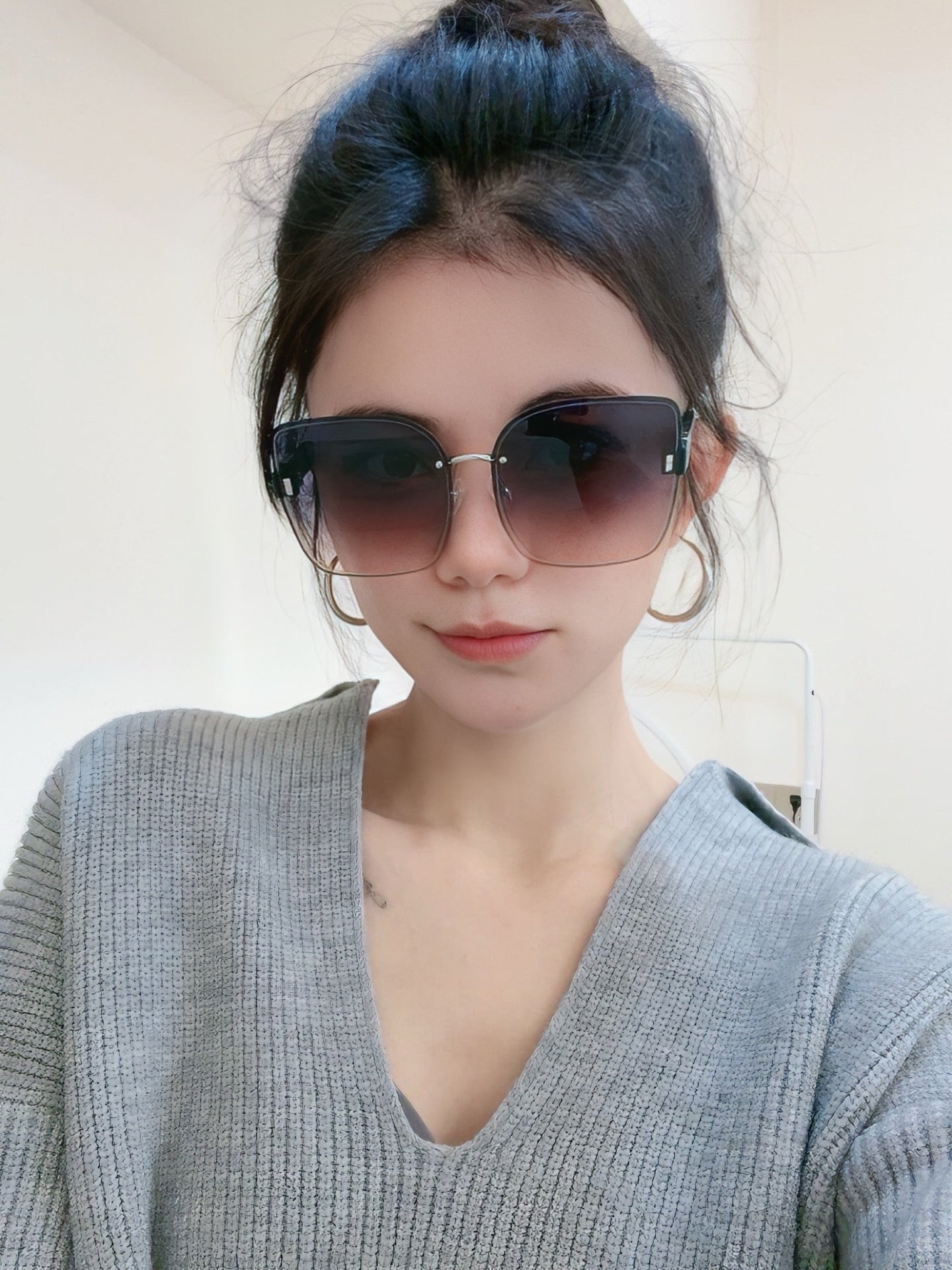 SIGNATURE SUNGLASS 575718 IN ACETATE - Grey Gradient