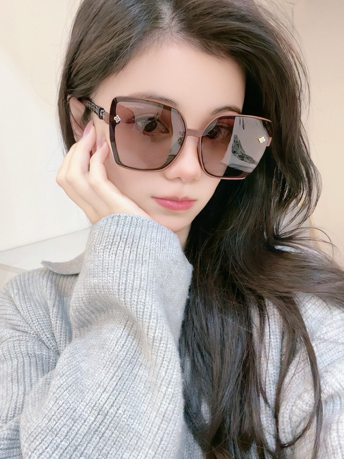 SQUARE SUNGLASSES L3992 IN ACETATE EMBOSSED LOGO - Black