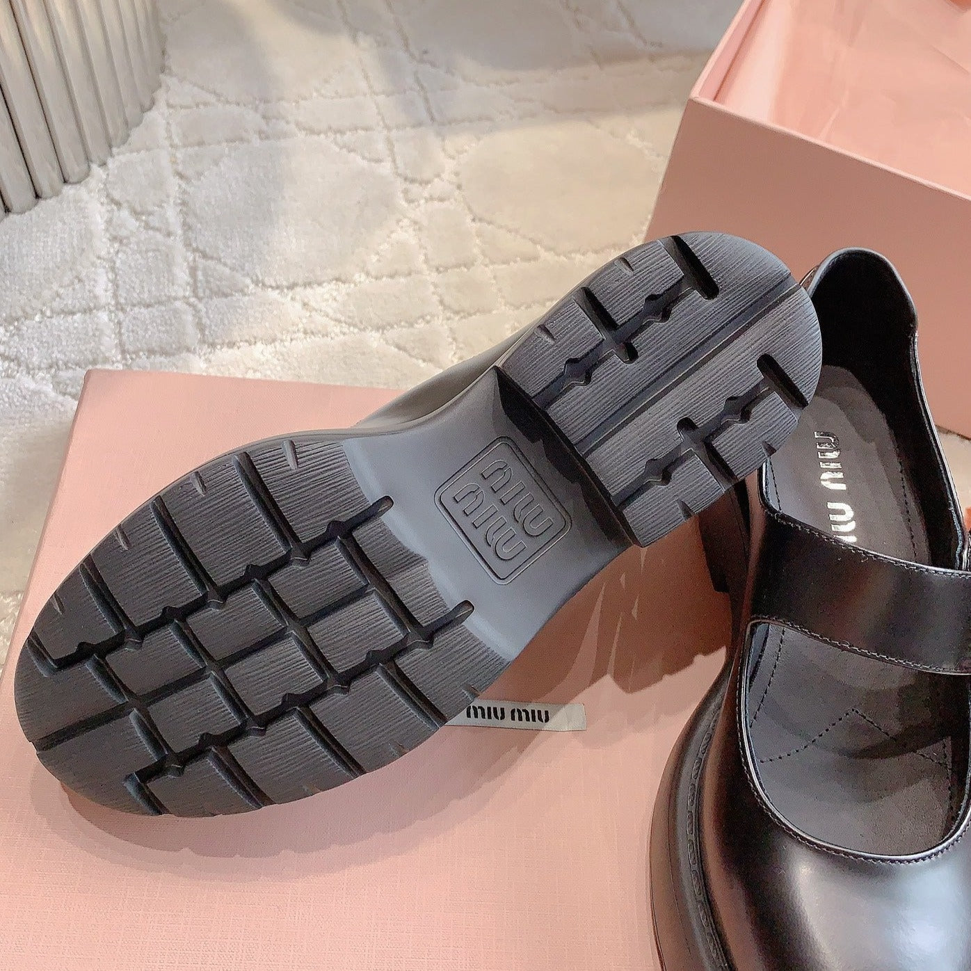 Loafer Black Cowhide With Cross-strap - 35