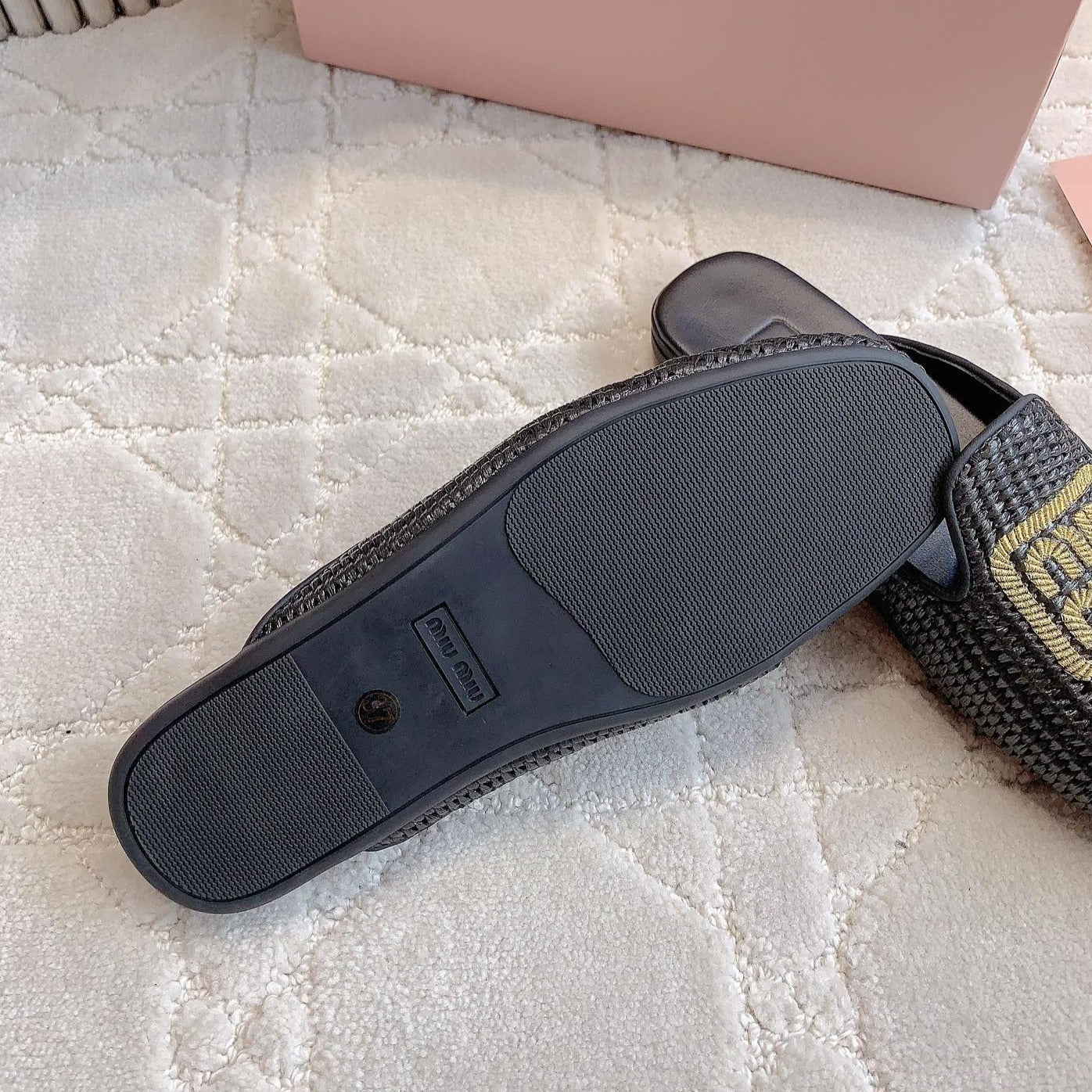 MULES SLIPPERS BLACK STRAW WOVEN - 35