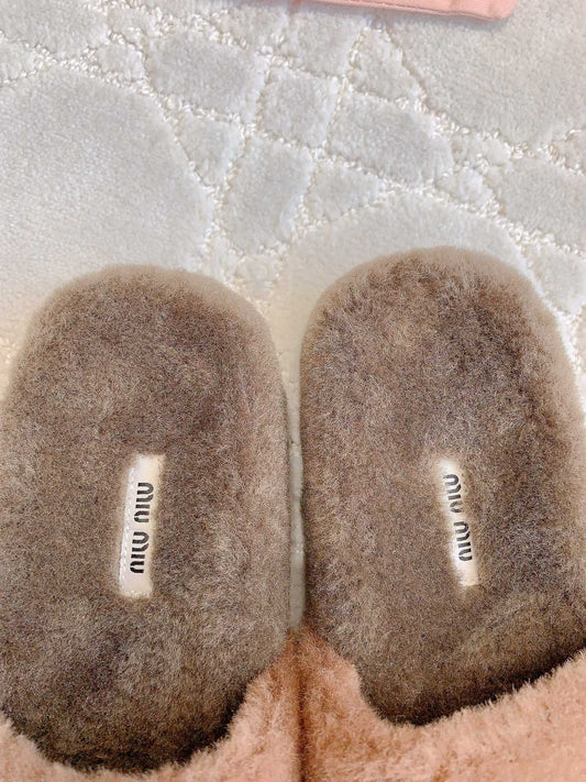 RABBIT FUR SLIPPERS BROWN WITH EMBROIDED LOGO - 35