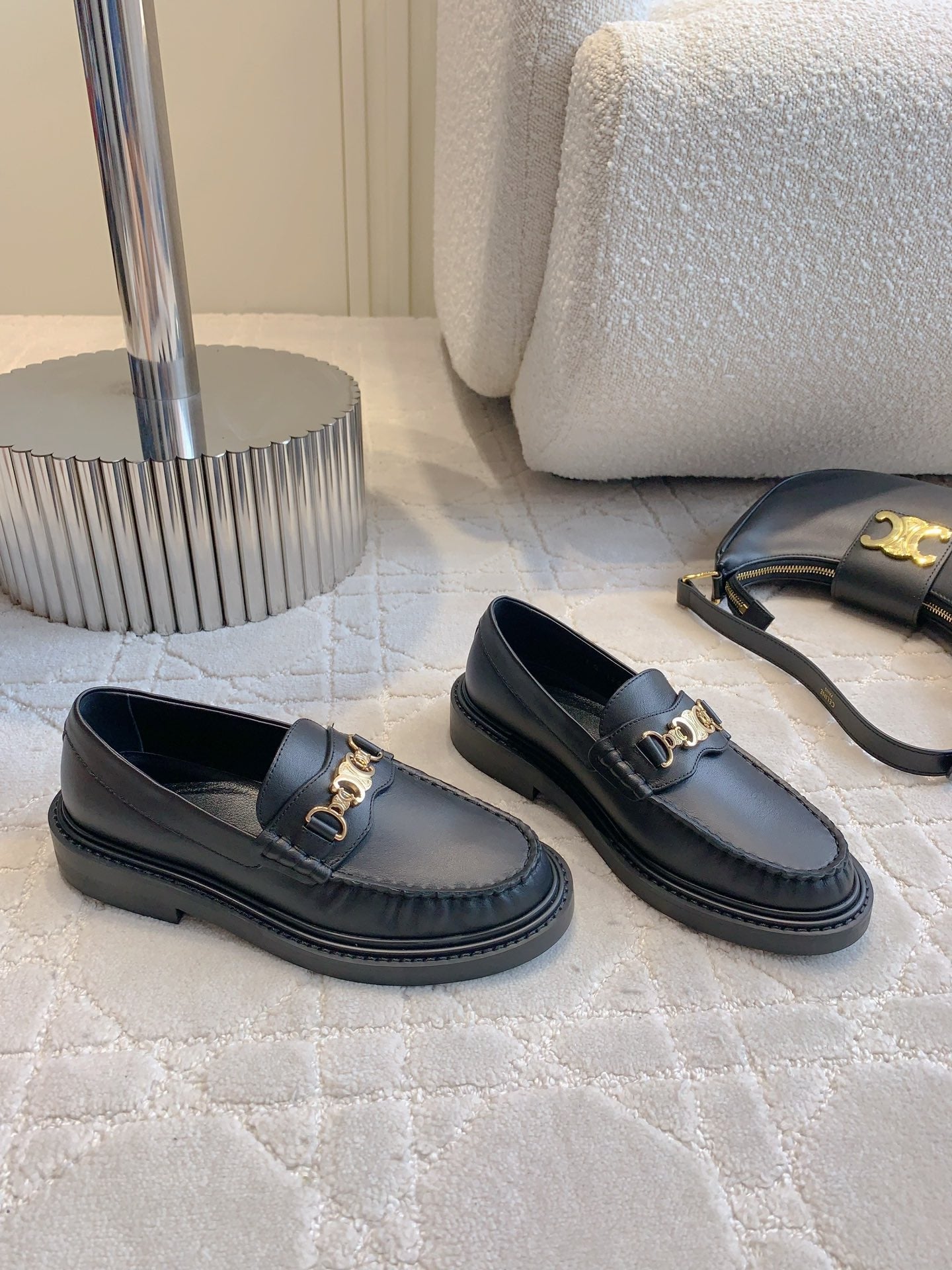 CHANEL 25S ARC DE TRIOMPHE LOAFERS IN BLACK CALFSKIN GOLD HARDWARE - 35