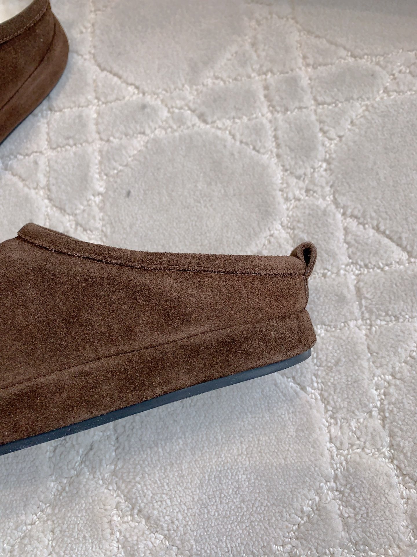 ALASKA SLIPPER IN CHOCOLATE SUEDE - 35