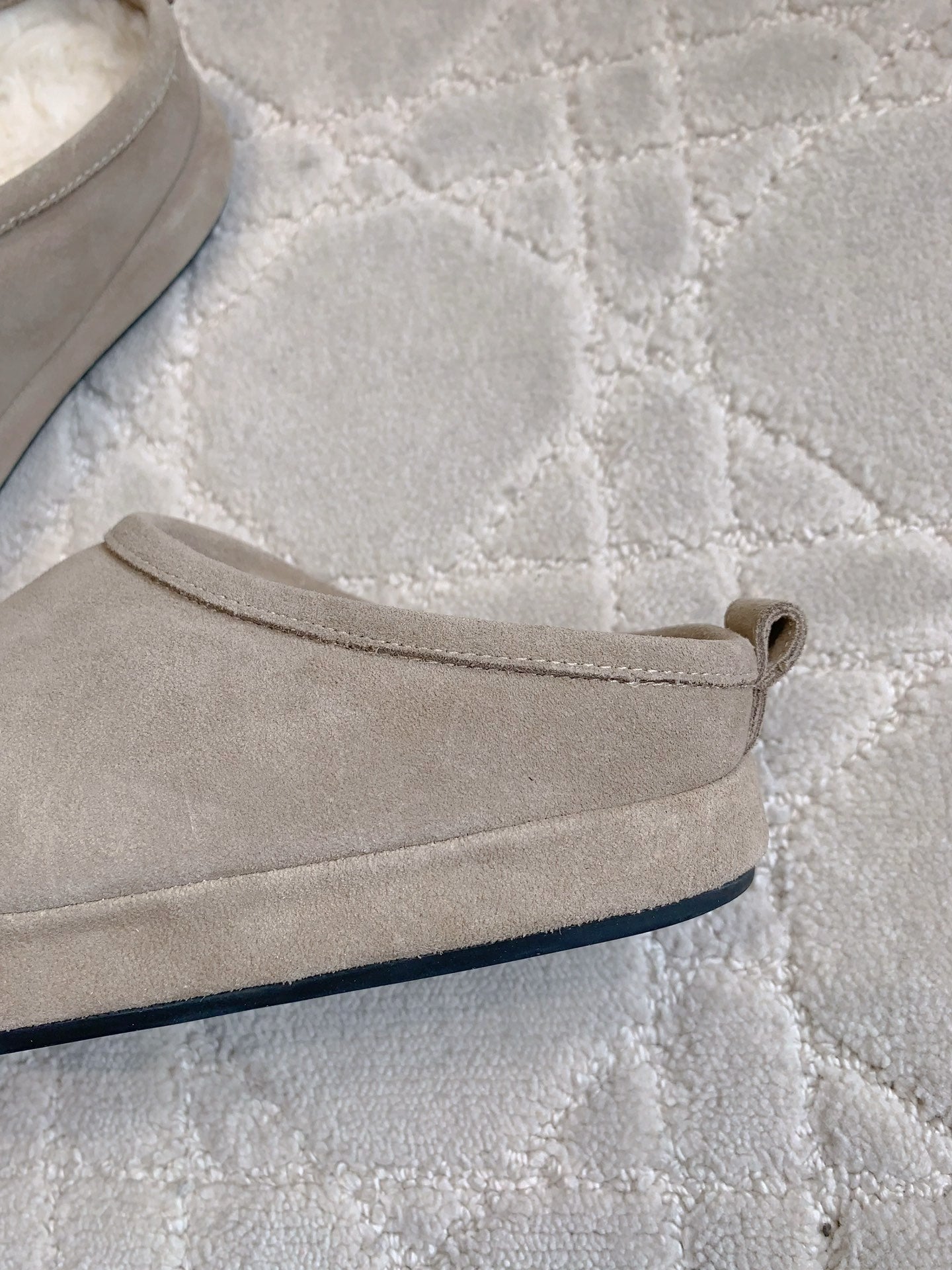 ALASKA SLIPPER IN BEIGE SUEDE - 35
