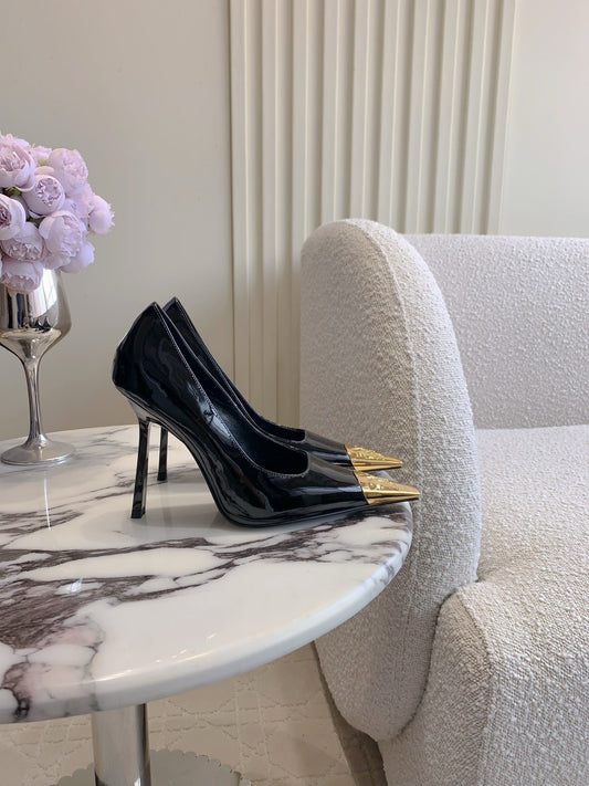 HIGH HEEL 10 CM PUMP IN BLACK PATENT CALFSKIN WITH GOLD HARDWARE - 35