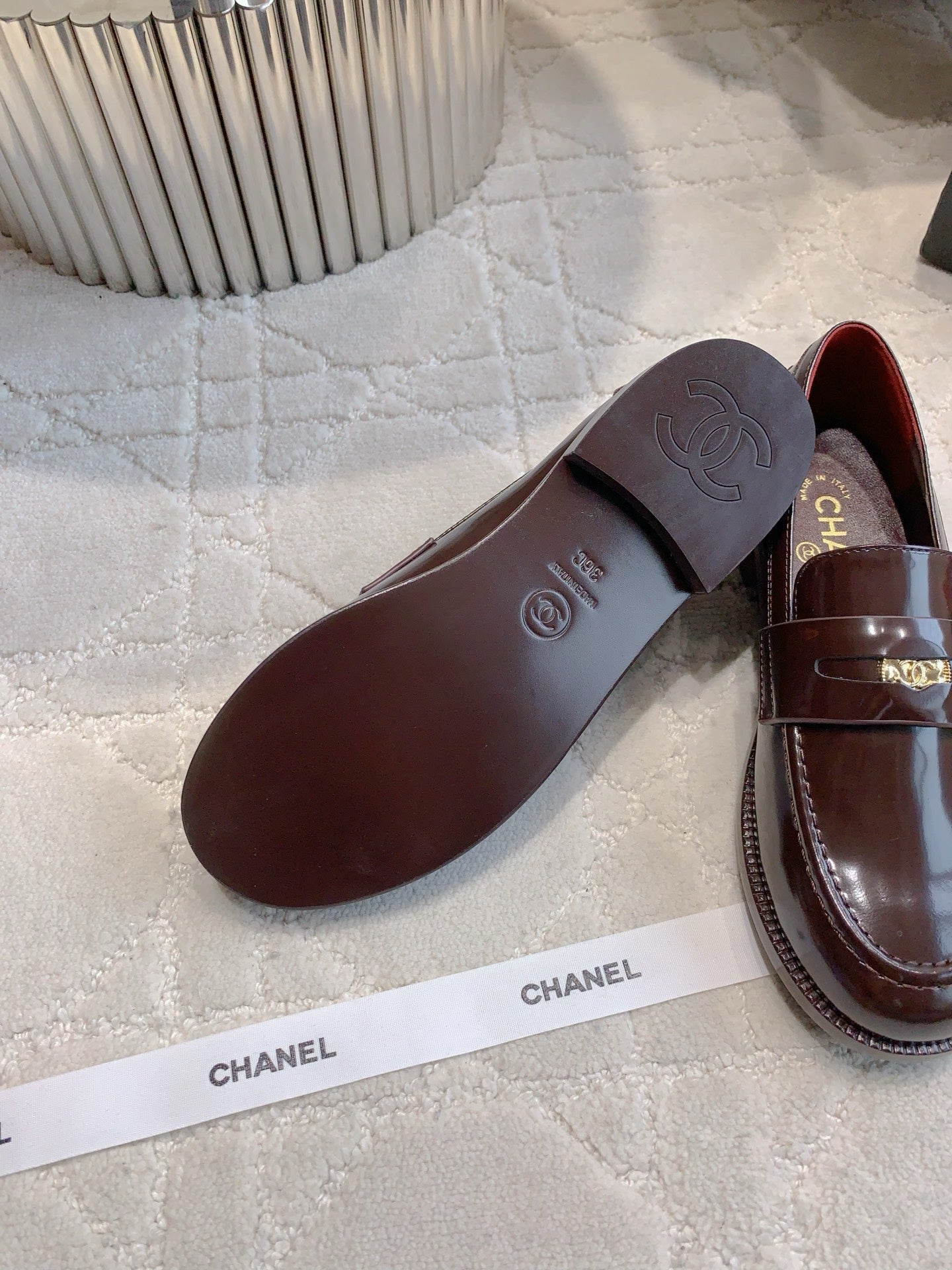 CHANEL 25S MOCCASINS IN ROSEWOOD CALFSKIN GOLD HARDWARE - 35