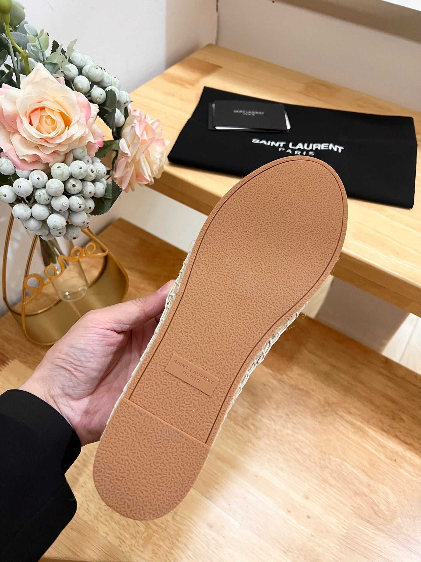 SL YVES EMBOSSED LOGO SLIP ON CREAMY WHITE CALFSKIN - 35