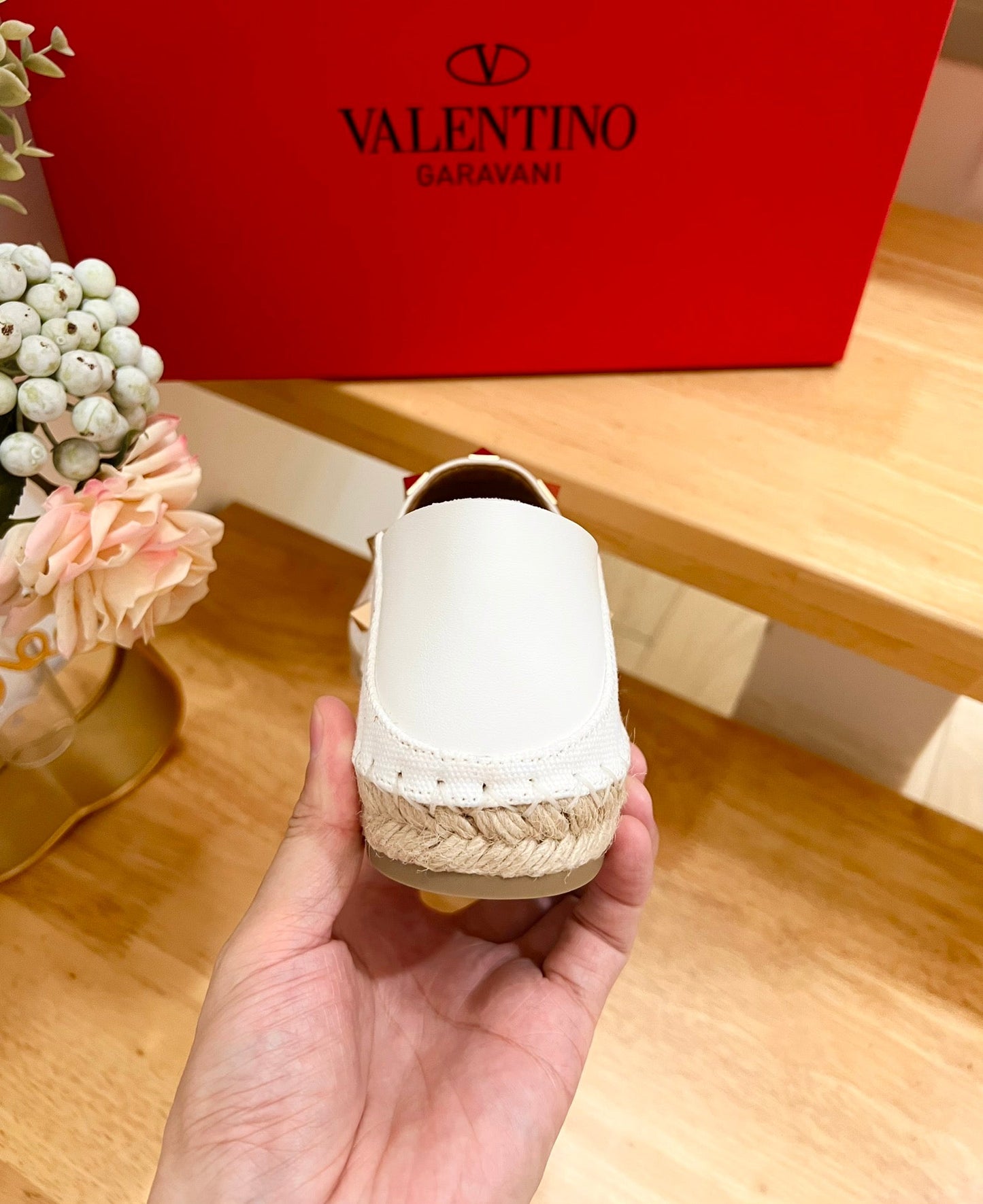 ROCKSTUD WHITE CANVAS ESPADRILLES - 36