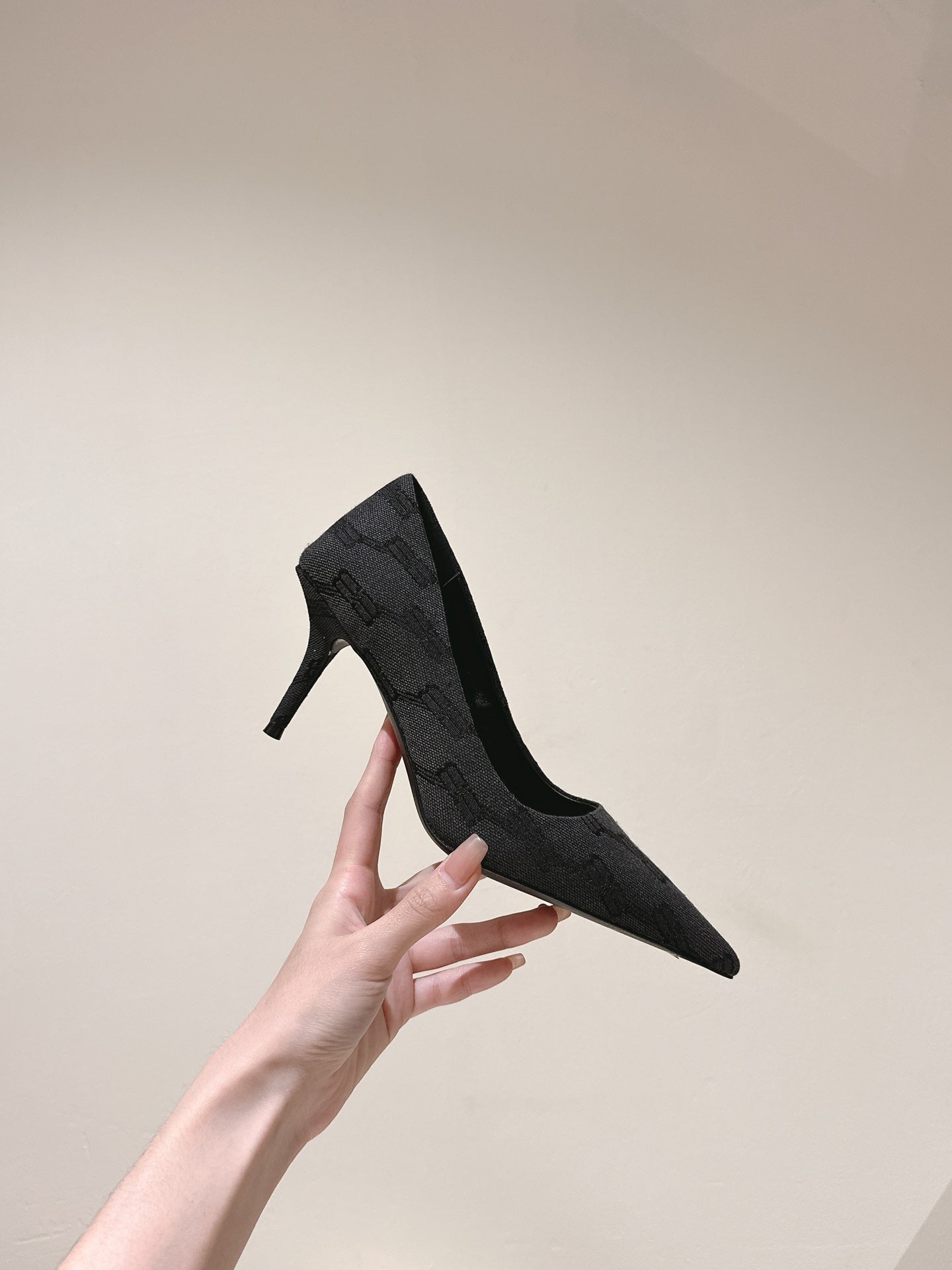 POINTED HIGH PUMPS IN BLACK MONOGRAM JACQUARD FABRIC - 34