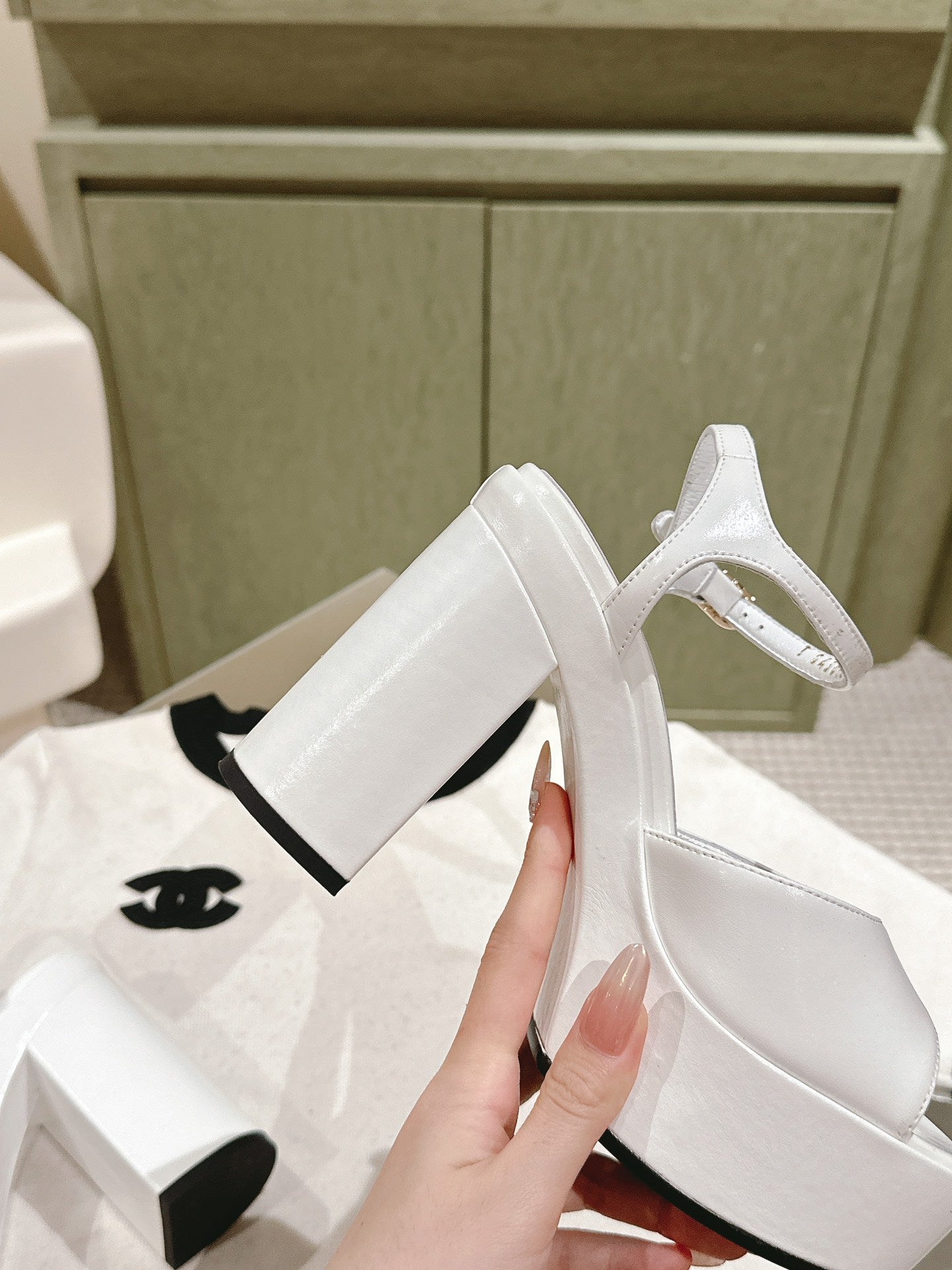 CC HIGH SANDAL WHITE CALFSKIN - 35
