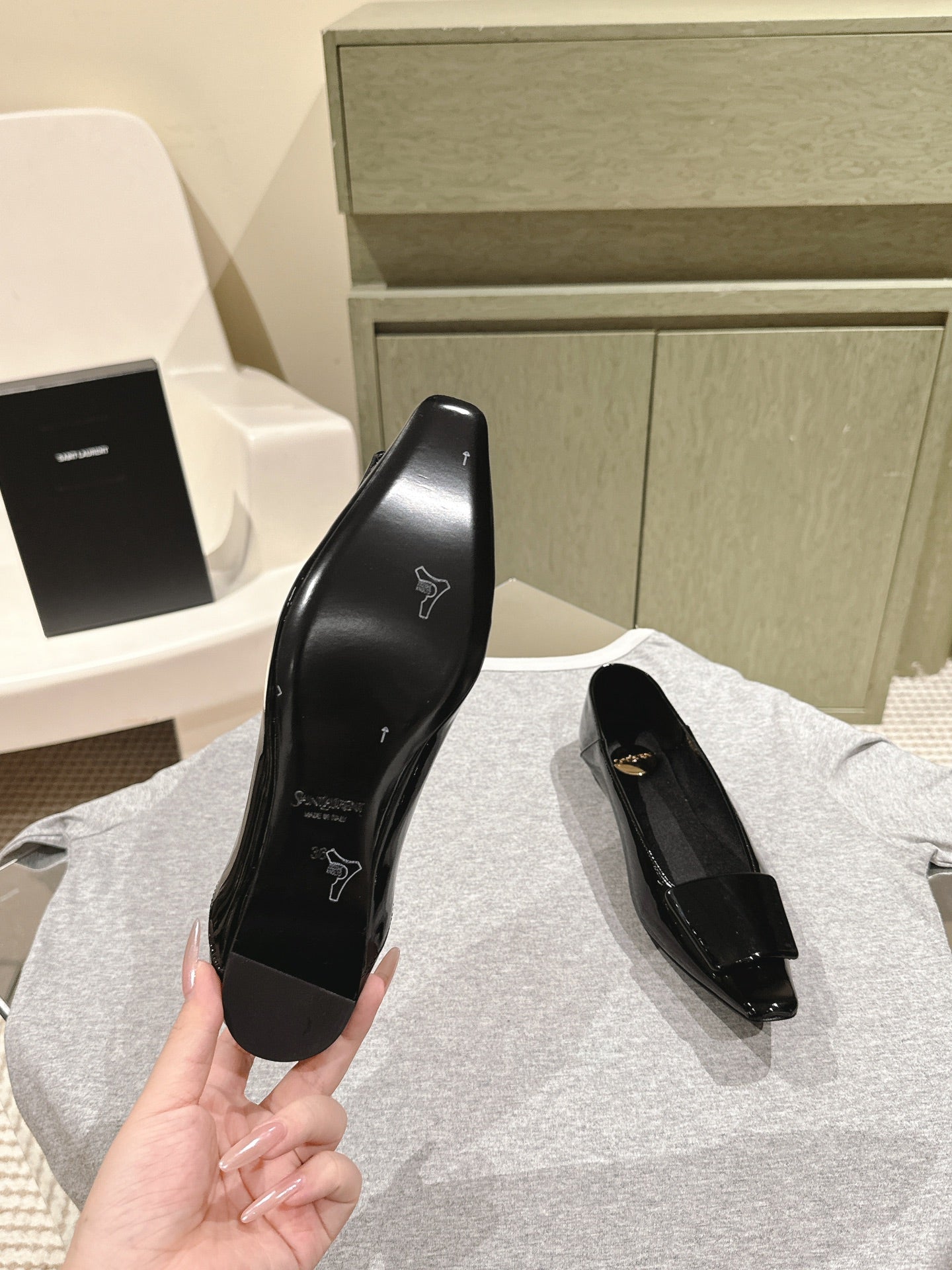 BALLERINA FLATS IN BLACK PATENT CALFSKIN - 35