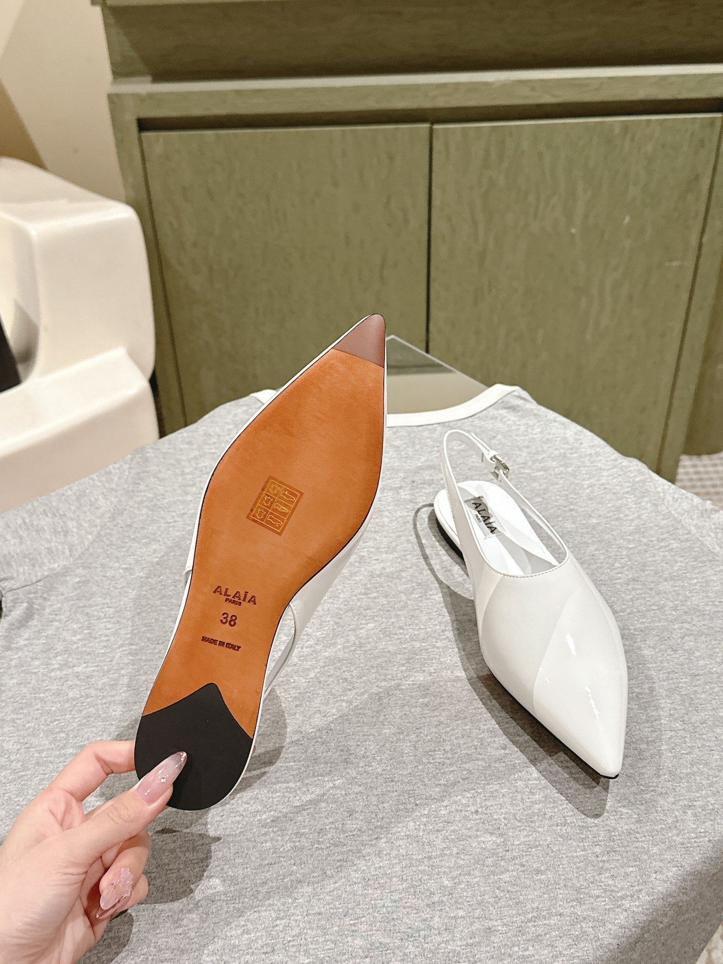 ALAIA SLINGBACK 25S IN WHITE PATENT LEATHER - 35