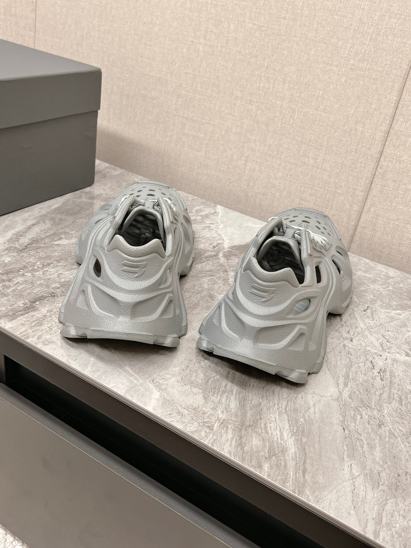 SNEAKERS IN FRIAR GRAY RUBBER - 36
