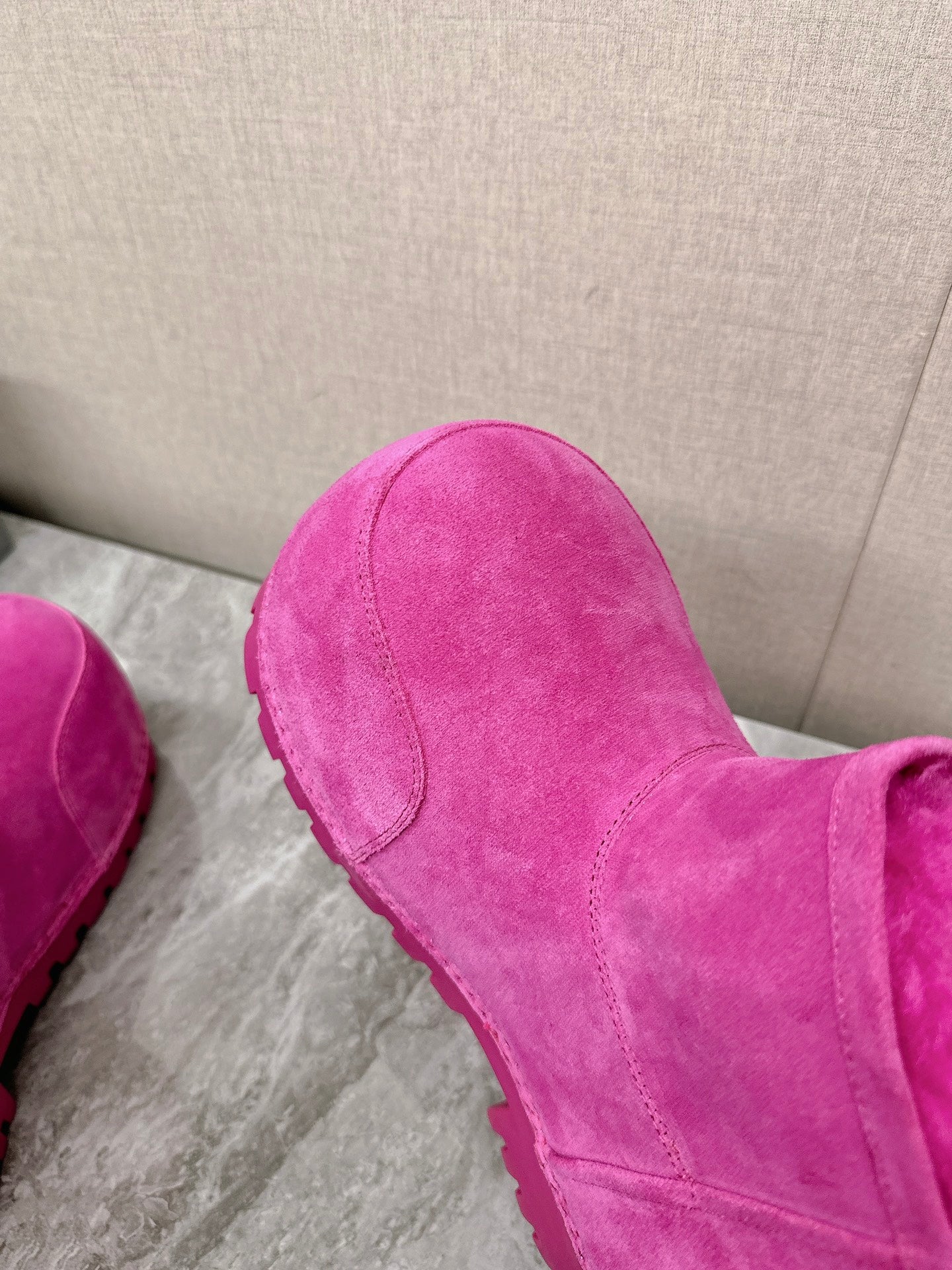 ALASKA BOOTIE IN DEEP PINK SUEDE AND WOOL LINING - 35