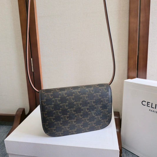 CELINE 25S DUO ГАМАНЕЦЬ-КЛАТЧ НА РЕМІНЦІ 20ММ З ПОЛОТНА TRIOMPHE ТА ТЕЛЯЧОЇ ШКІРИ