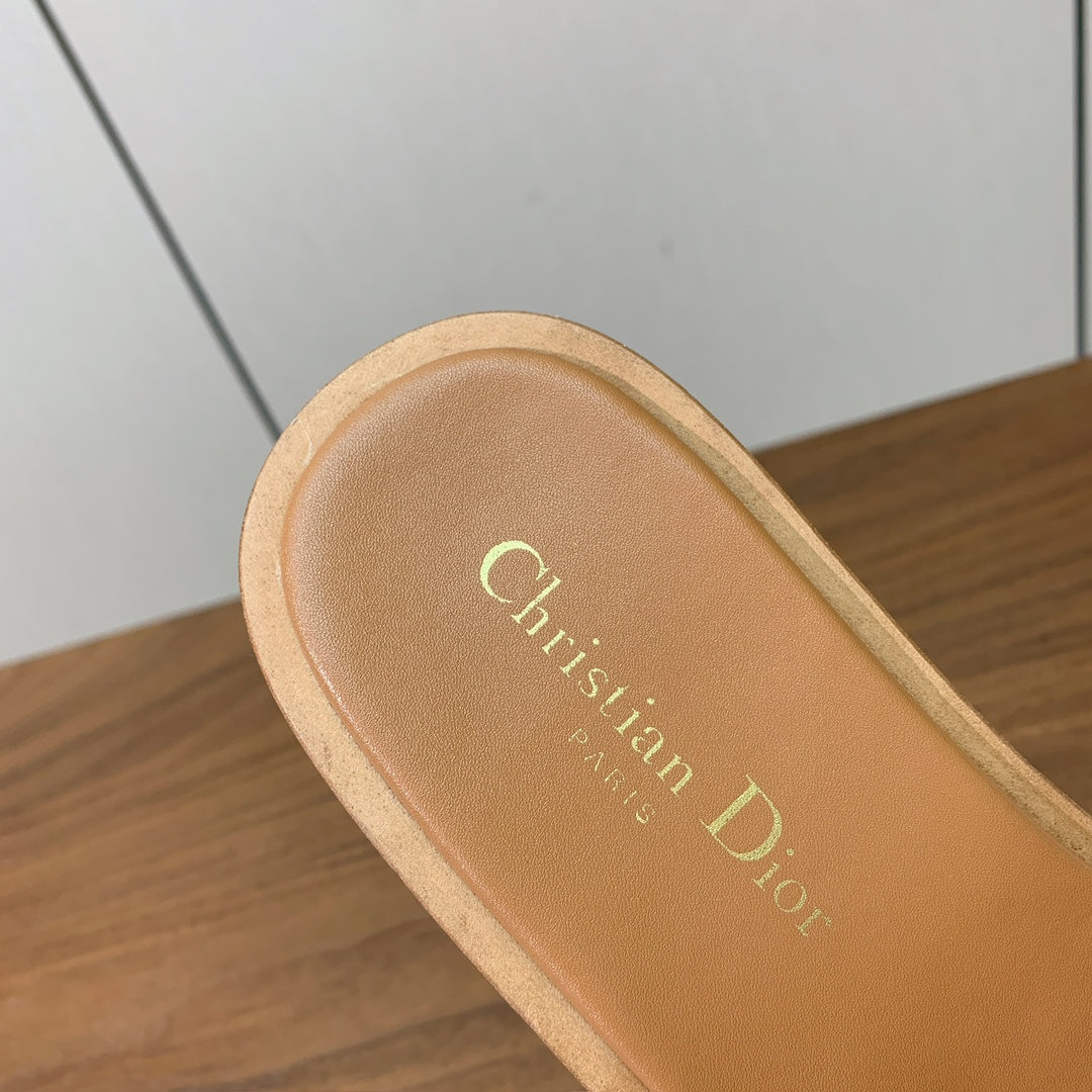 DIOR 25S DWAY WEDGE SLIDE 90 MM IN LIGHT BROWN CALFSKIN - 34