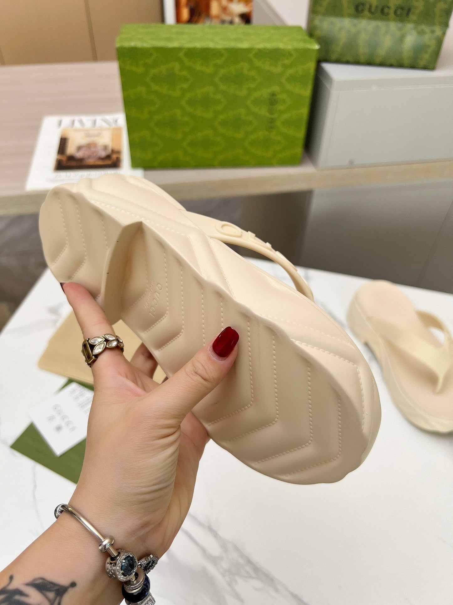 THONG PLATFORM IN BEIGE CREAM IMPORTED TPU - 35