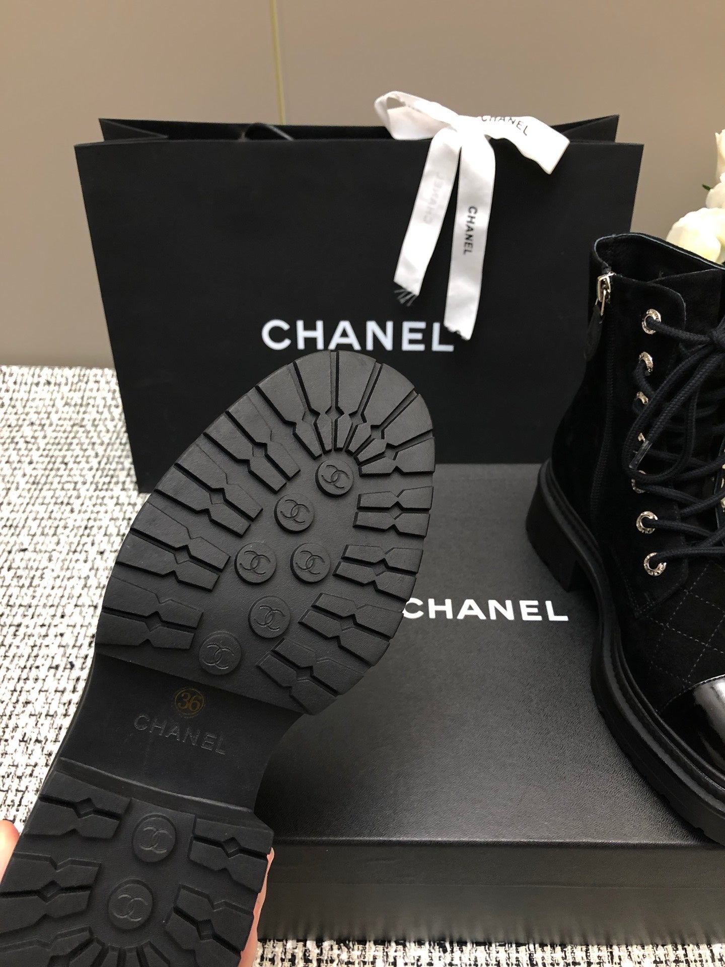 SHORT BOOTS BLACK SUEDE LAMBSKIN - 34